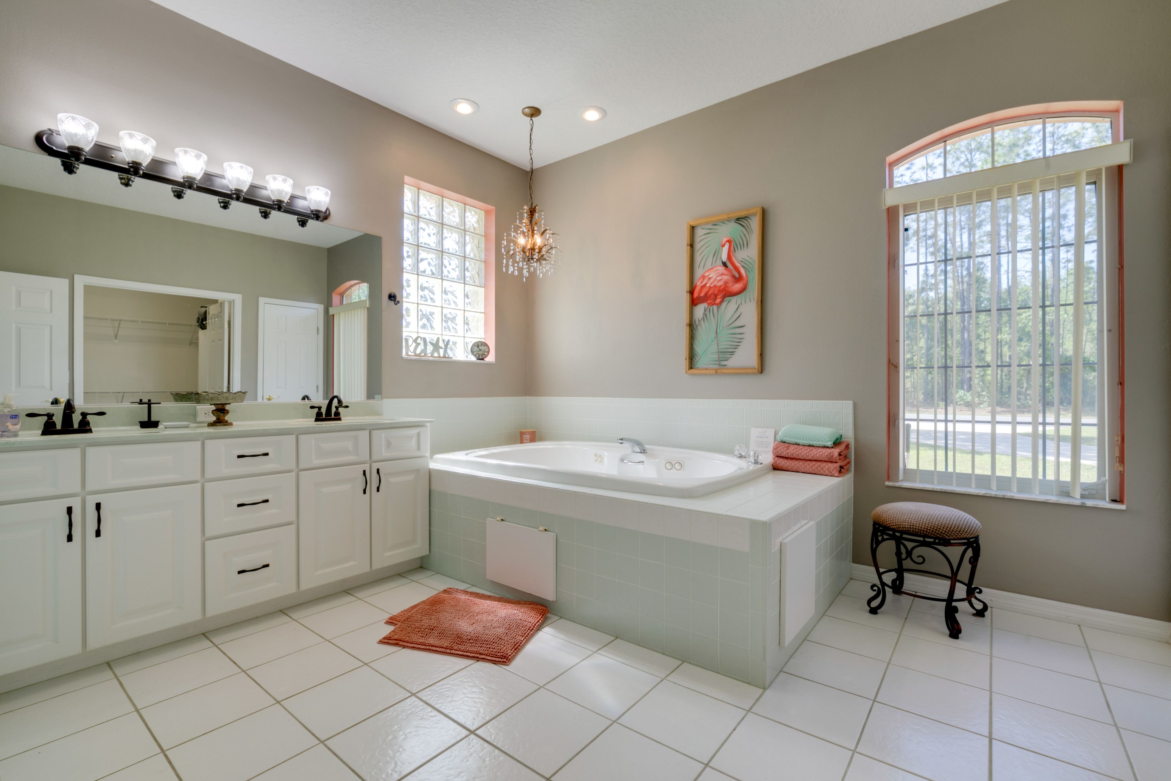 Full Bathroom | Towels & Linens Provided