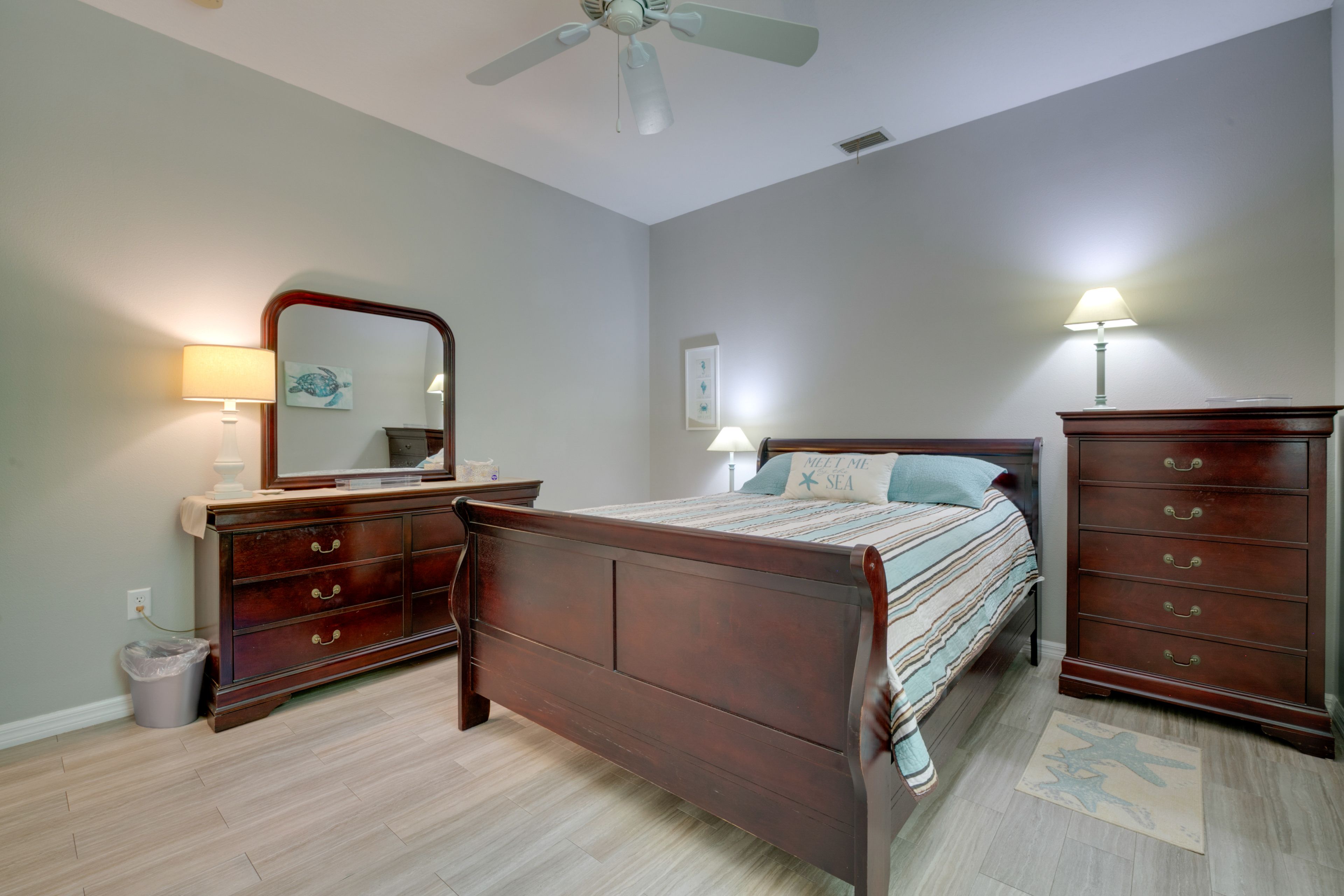 Bedroom 2 | Queen Bed