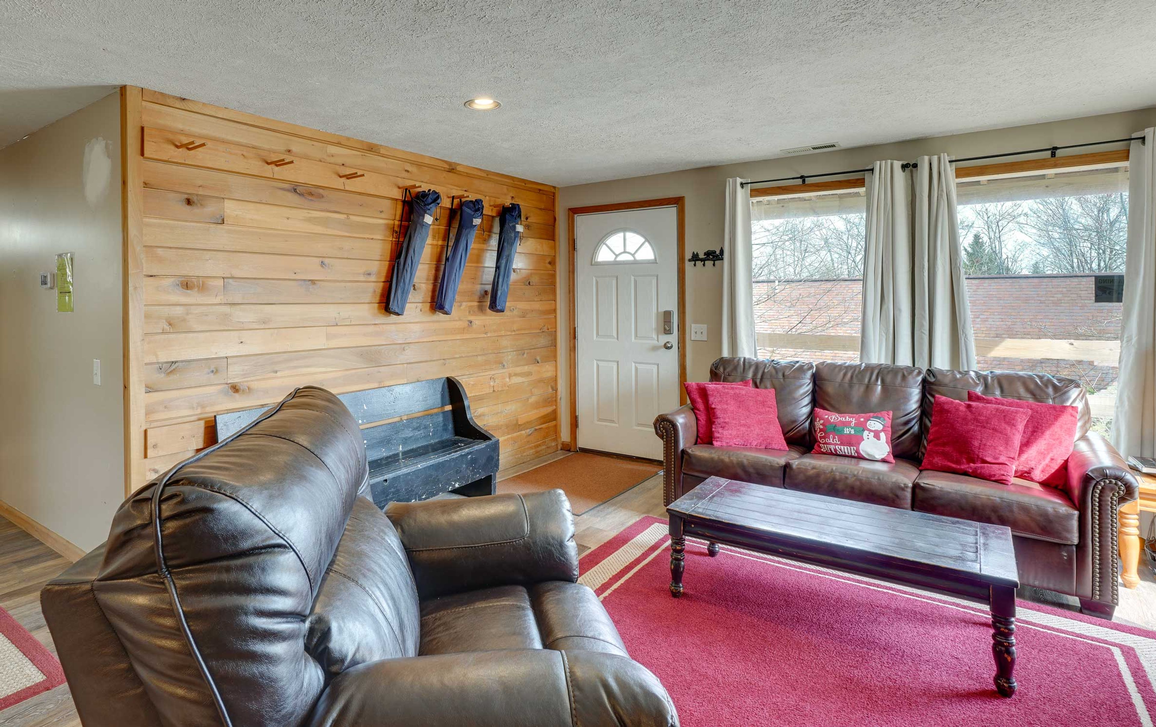 Living Room | Free WiFi | Air Conditioning