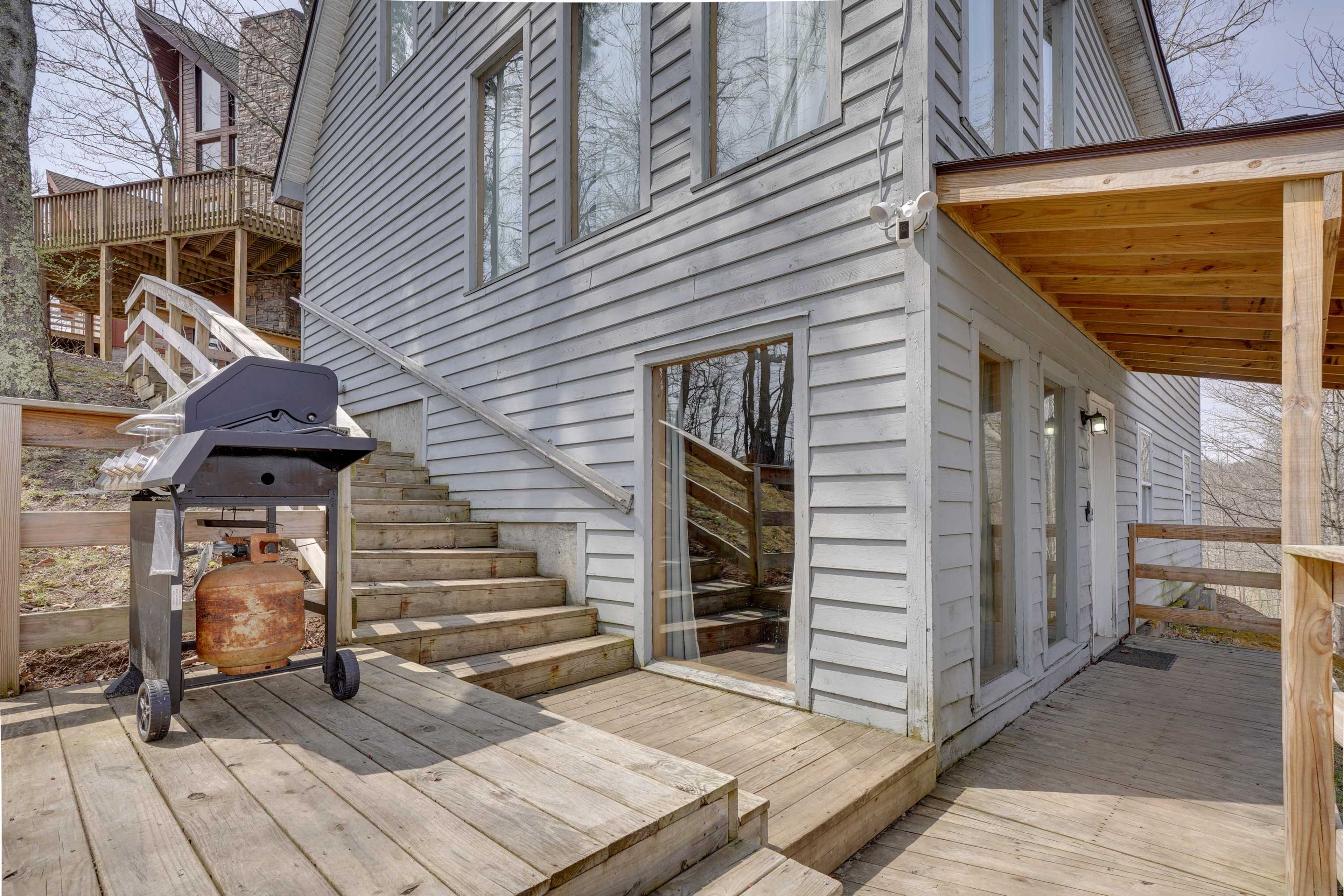 Exterior | Gas Grill