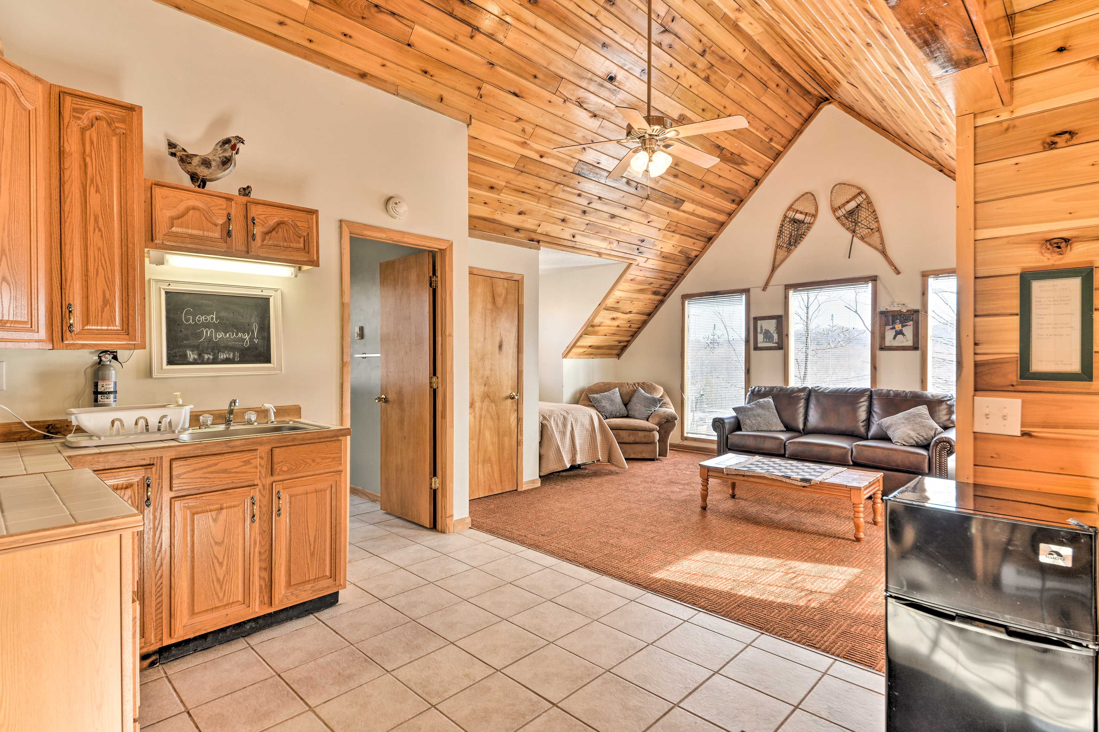 Third Floor Living Room | Twin Bed | Hideaway Bed