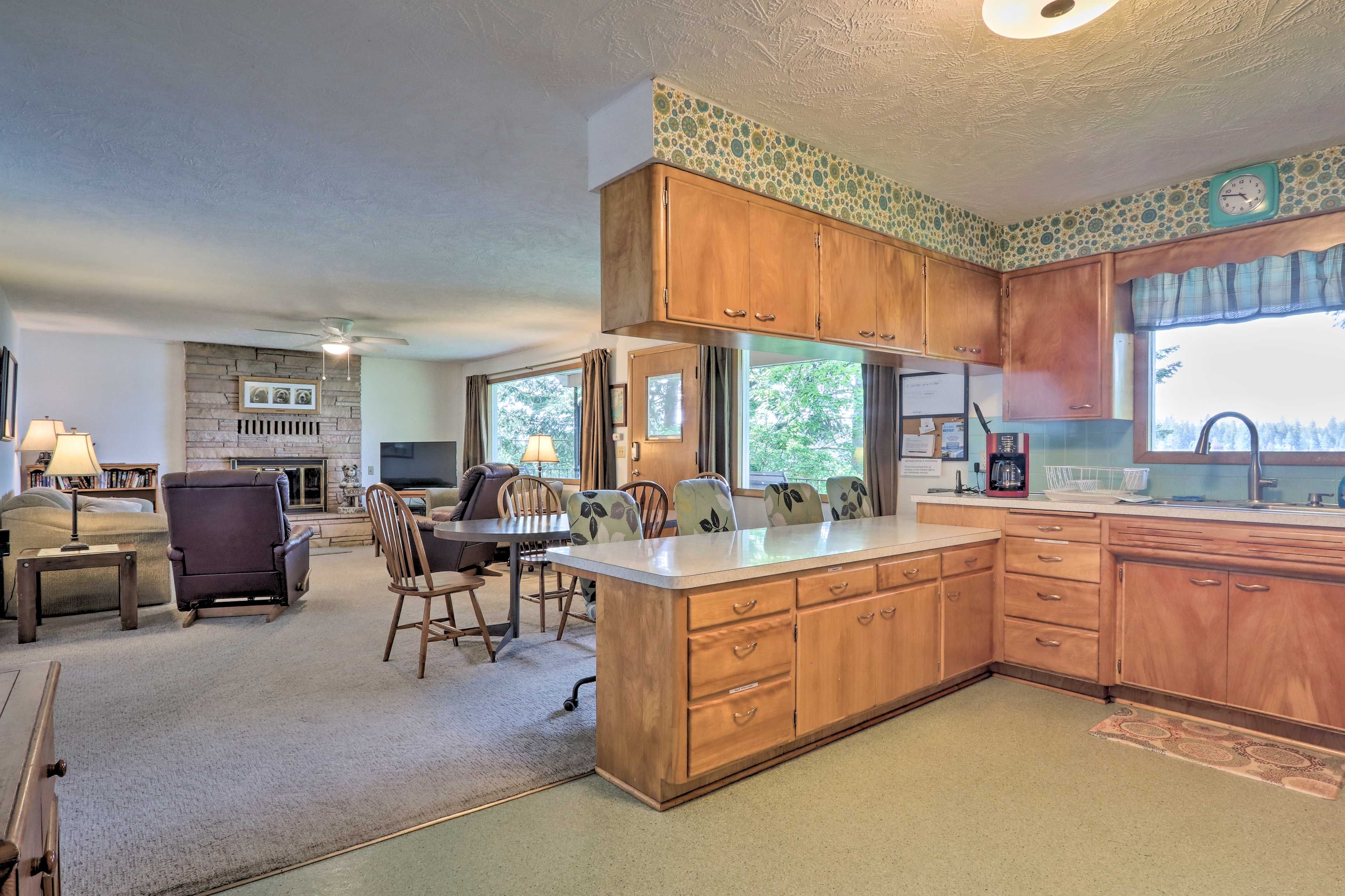 Kitchen | Main Level