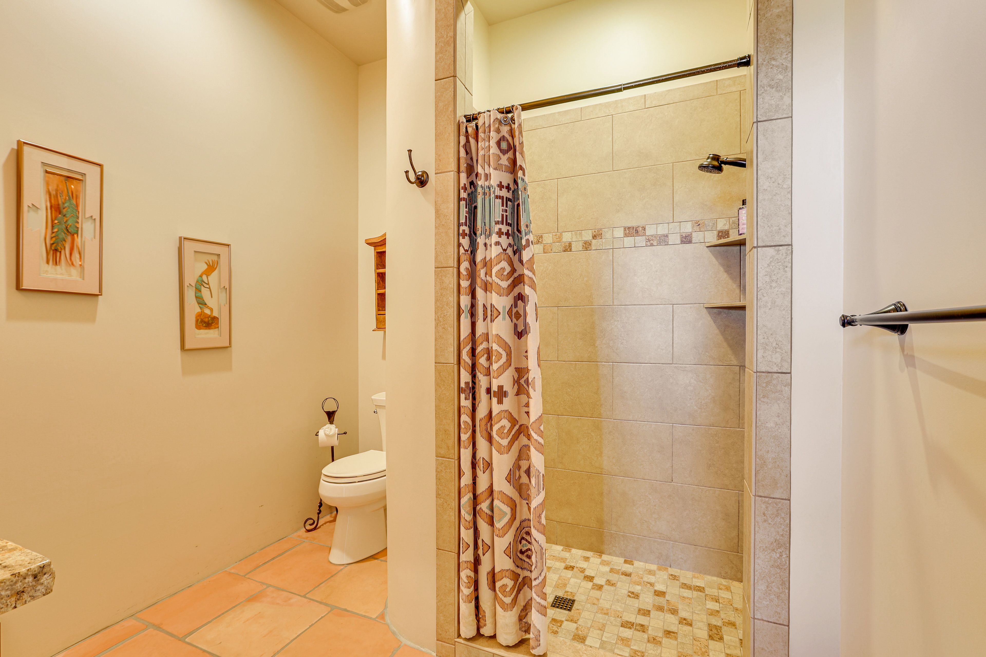 Full Bathroom | 1st Floor | Complimentary Toiletries | Hair Dryer & Flat Iron