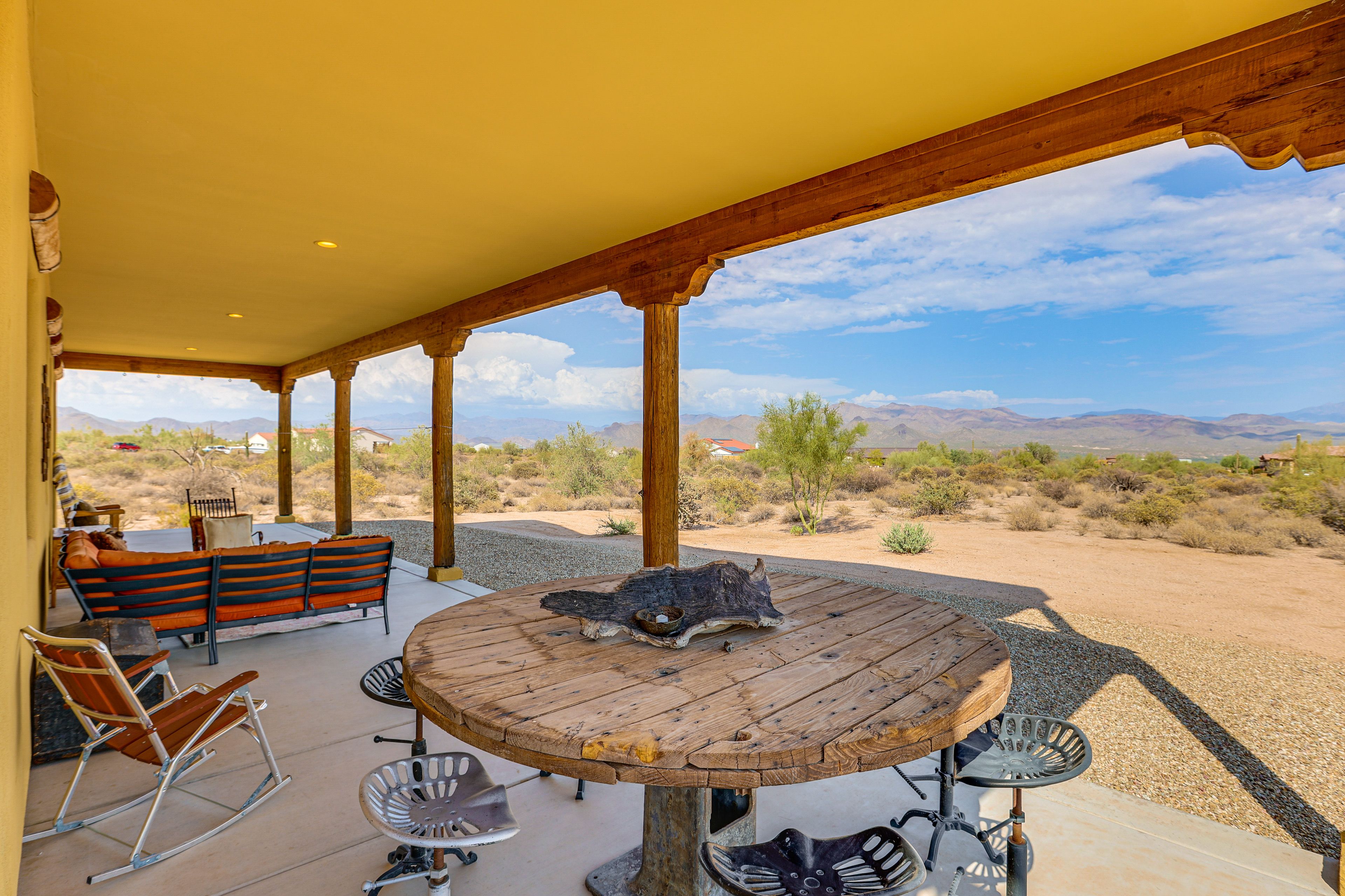 Covered Patio | Panoramic Mountain Views | 6 Mi to Verde River Access