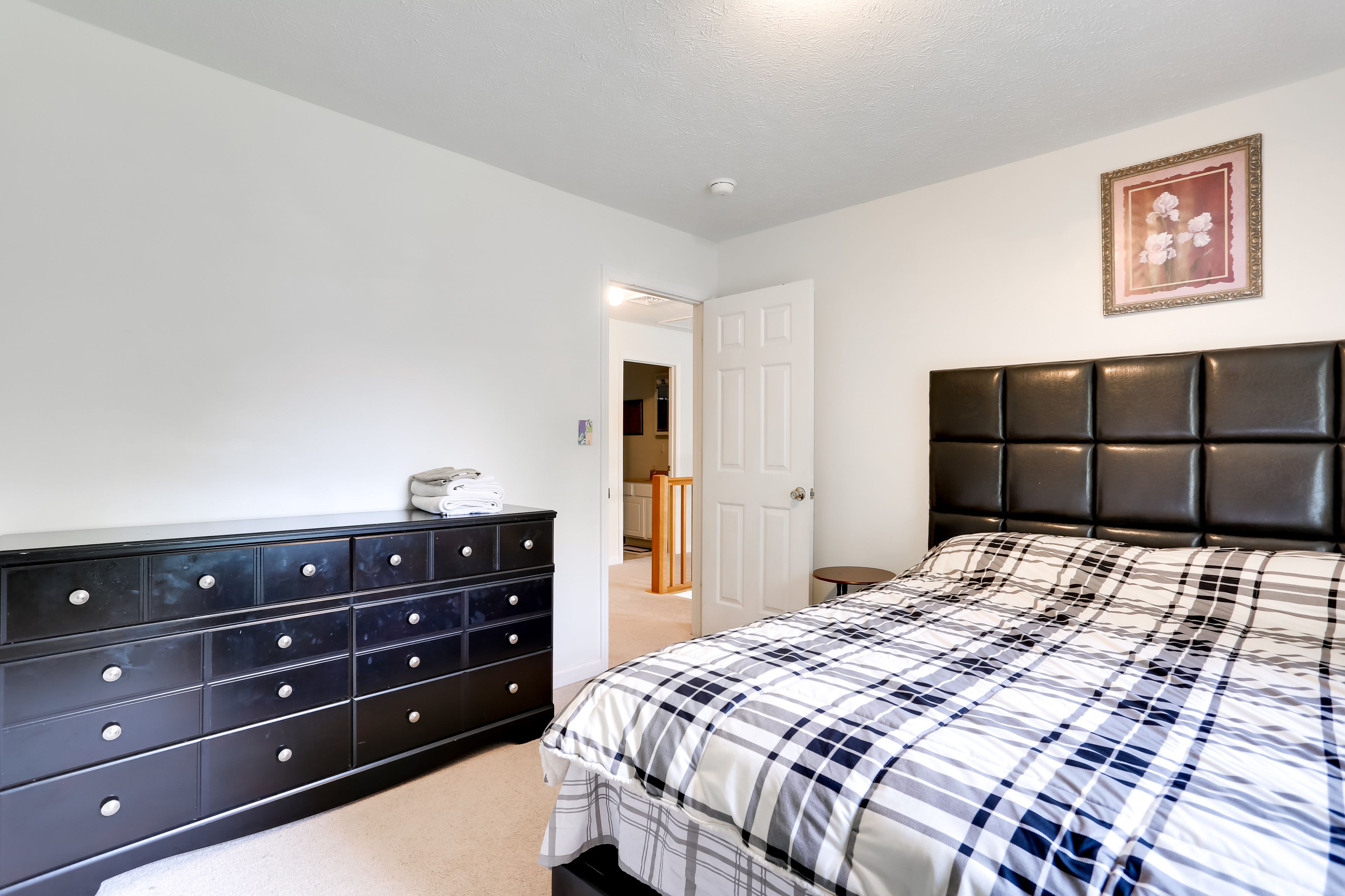 Bedroom 3 | Queen Bed | 2nd Floor