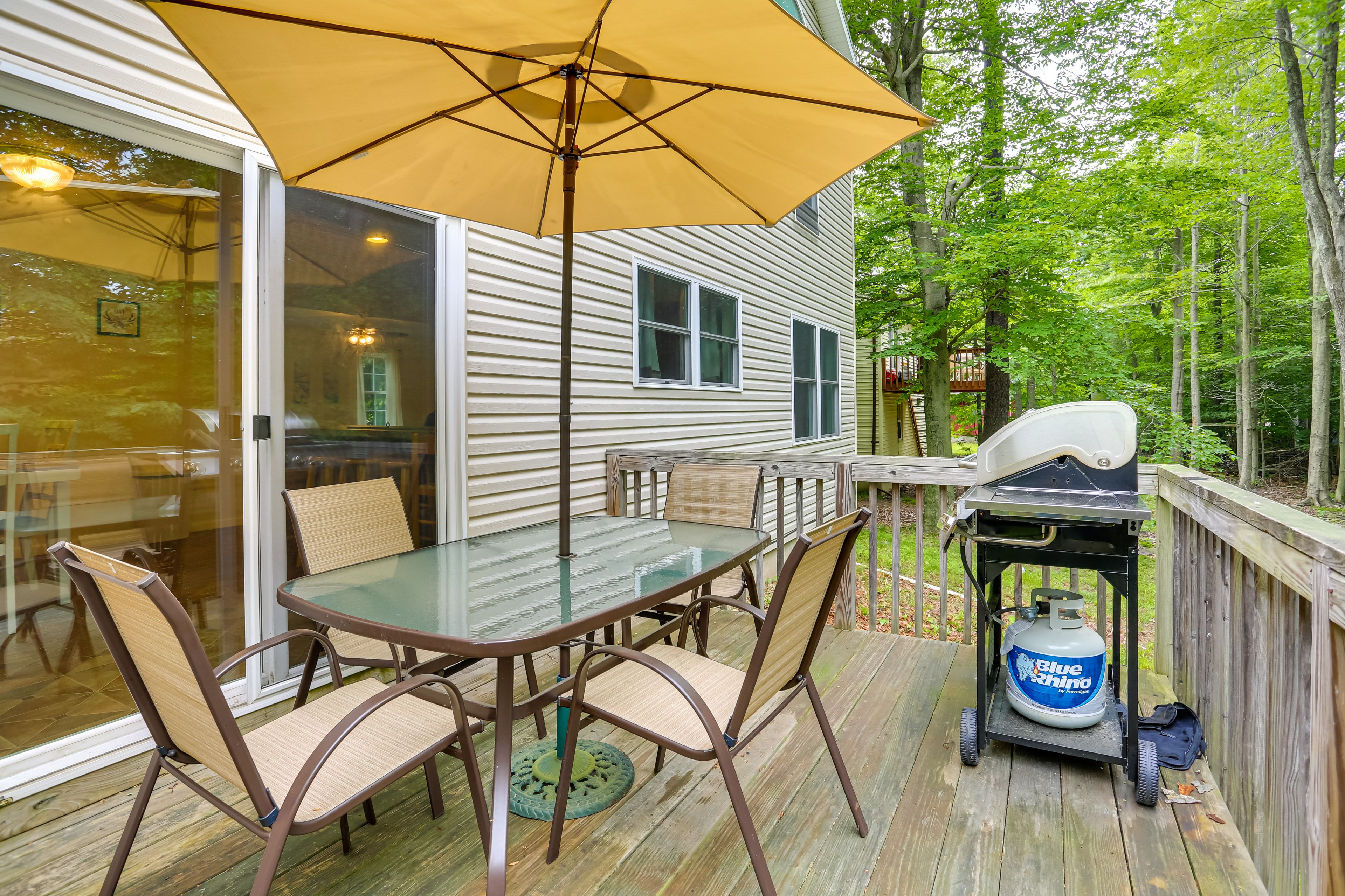 Private Deck | Gas Grill