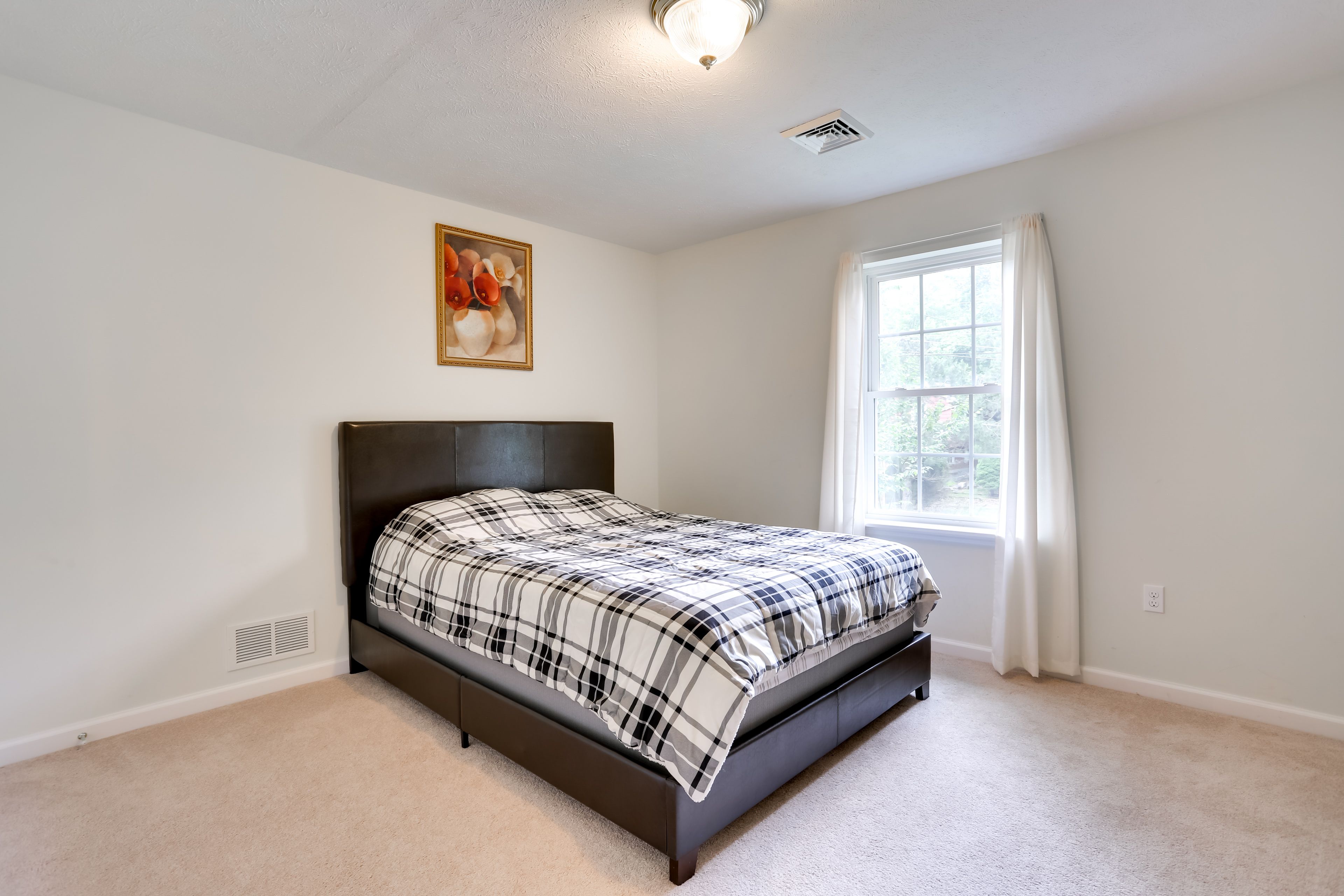 Bedroom 4 | Queen Bed | 2nd Floor