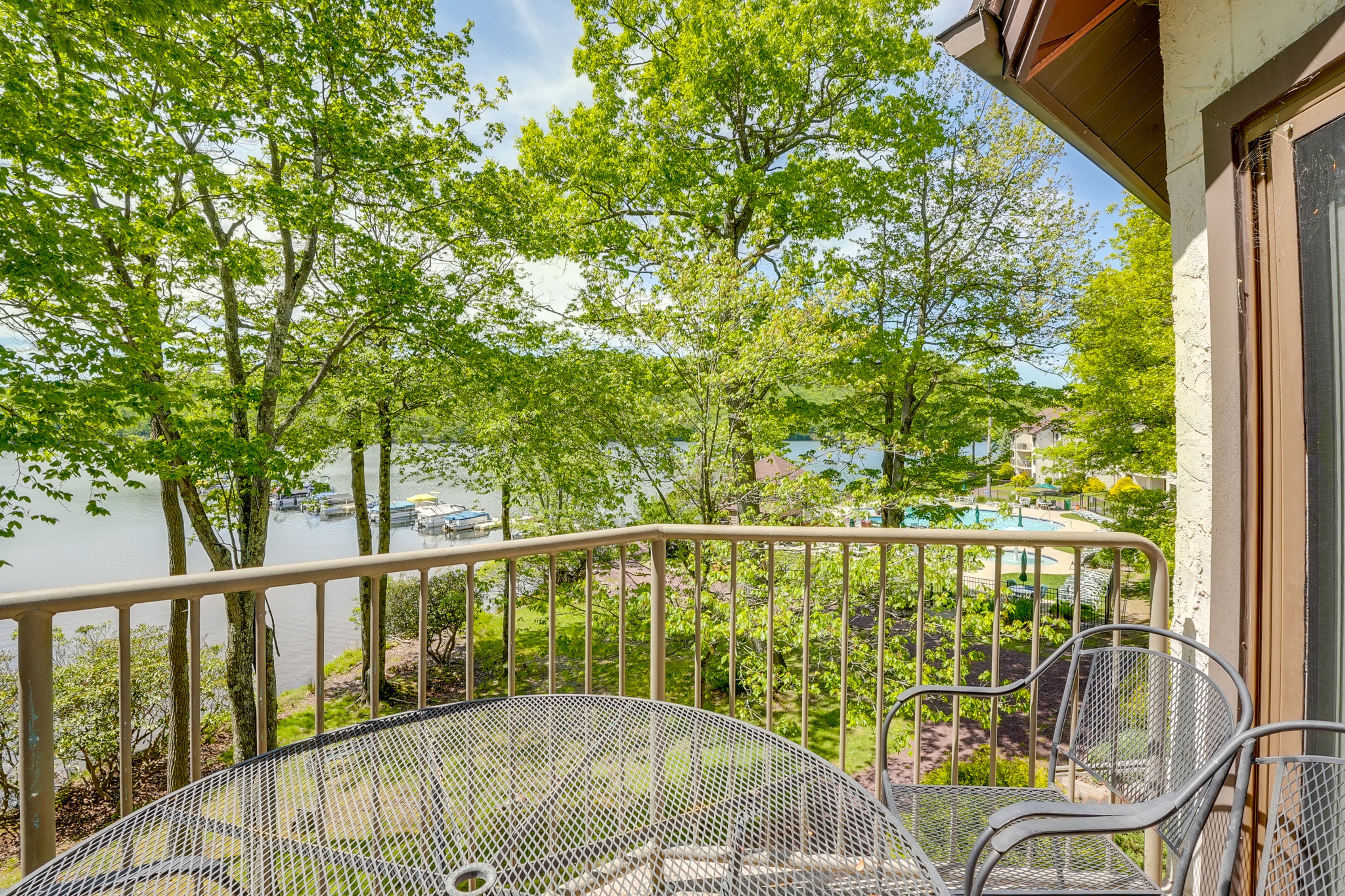 Balcony | Lake View