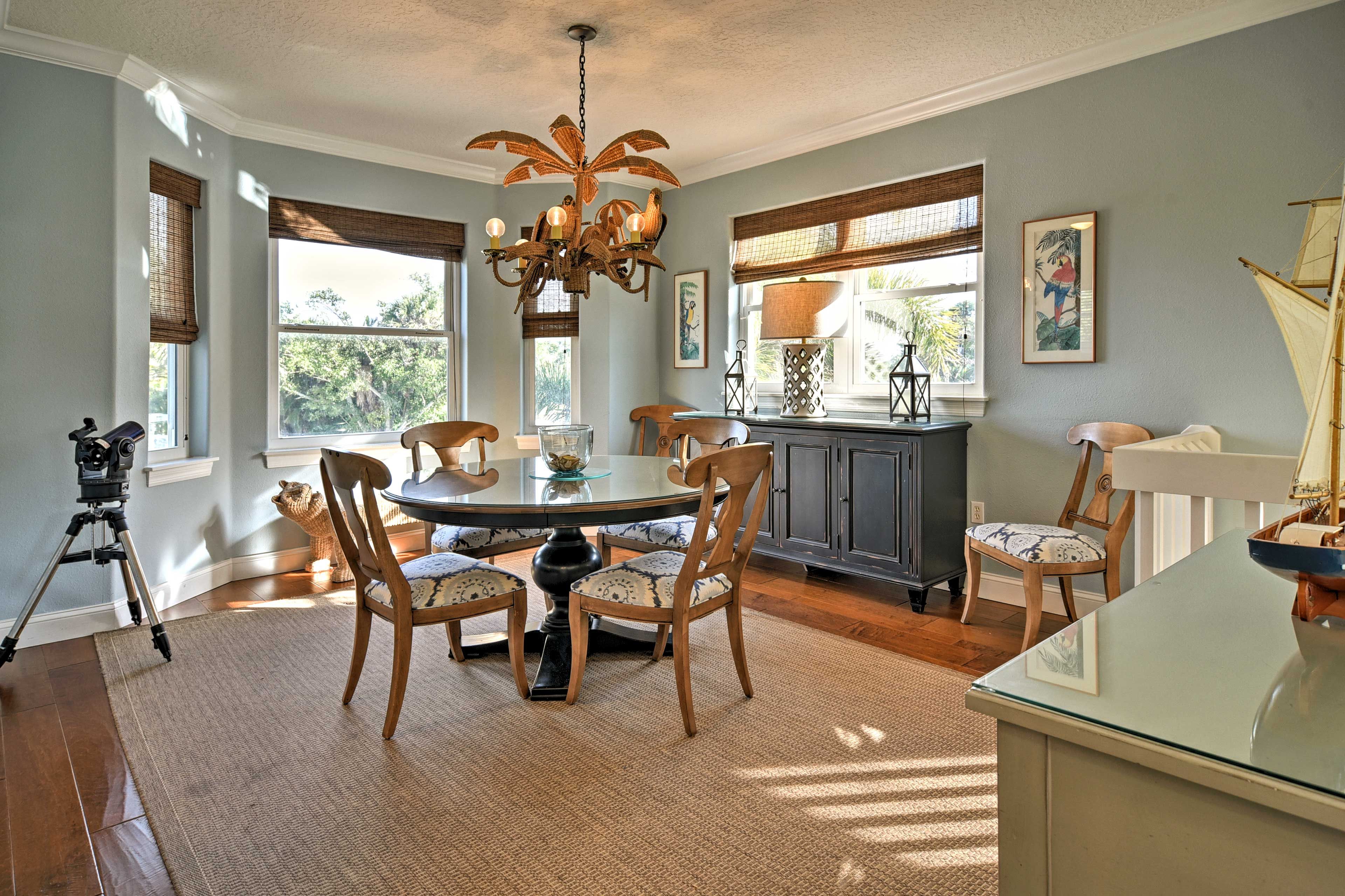Dining Area | Dishware/Flatware | Trash Bags/Paper Towels