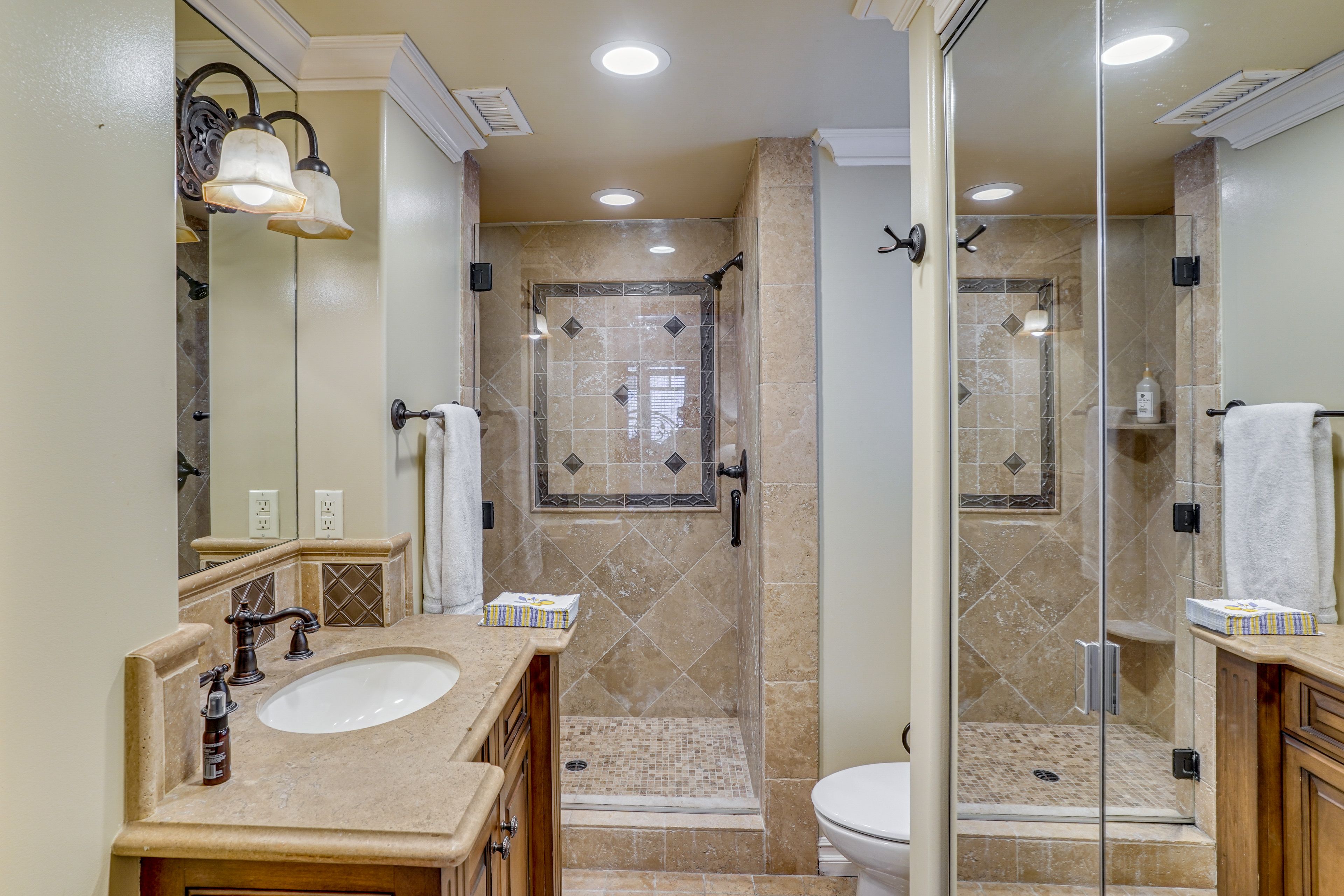 Full Bathroom | Main Level