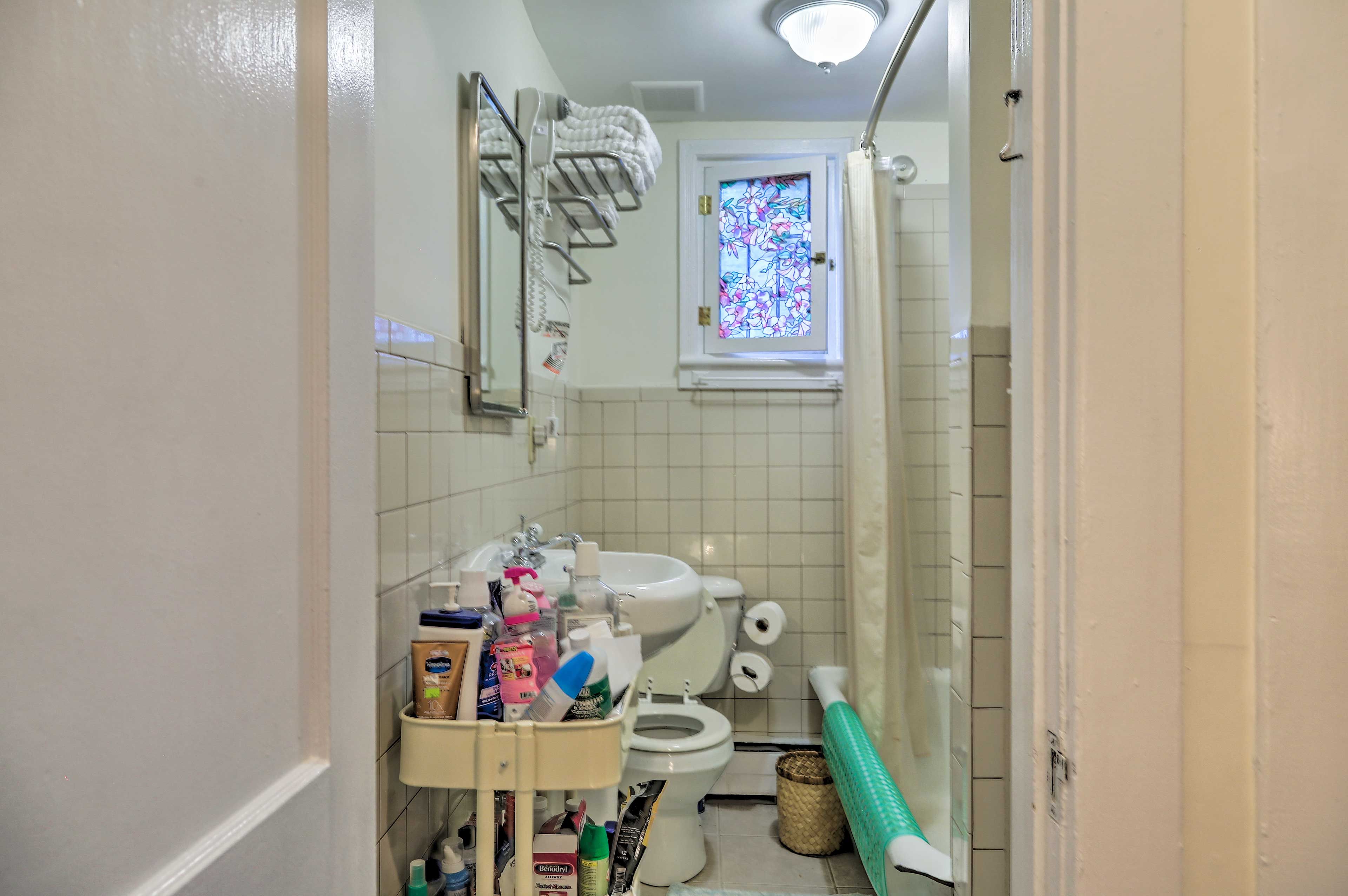 Full Bathroom