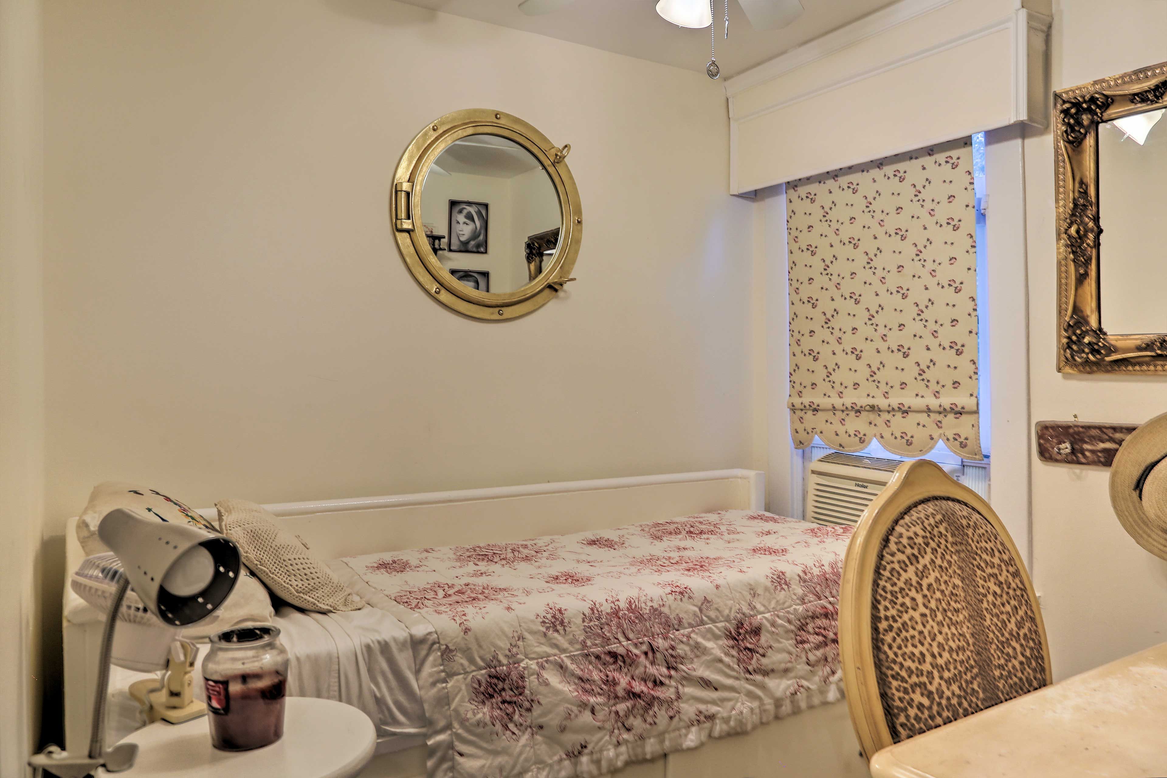 Bedroom 3 | Twin Bed