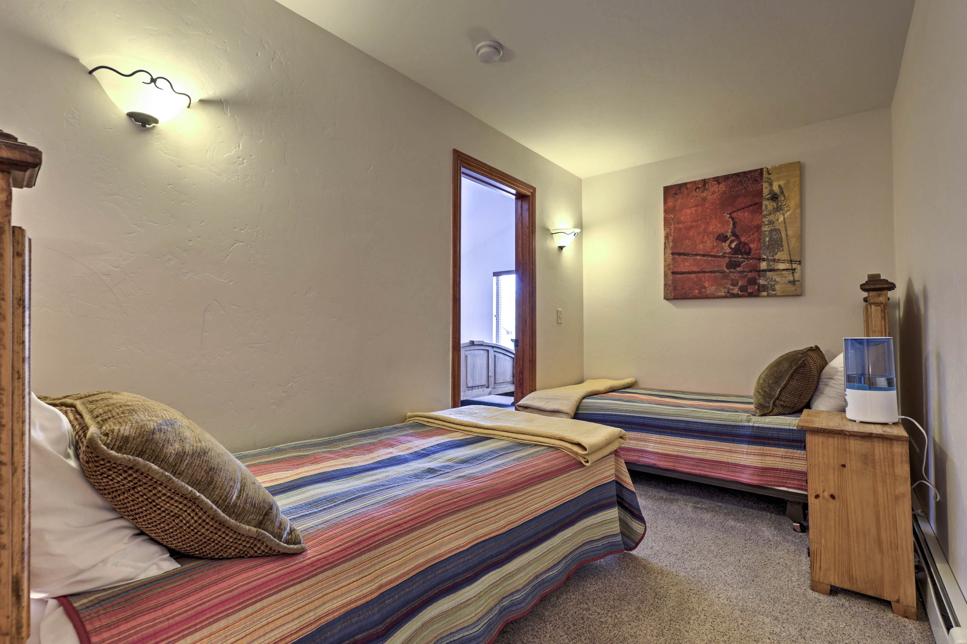 Additional sleeping for 2 is available in the loft.