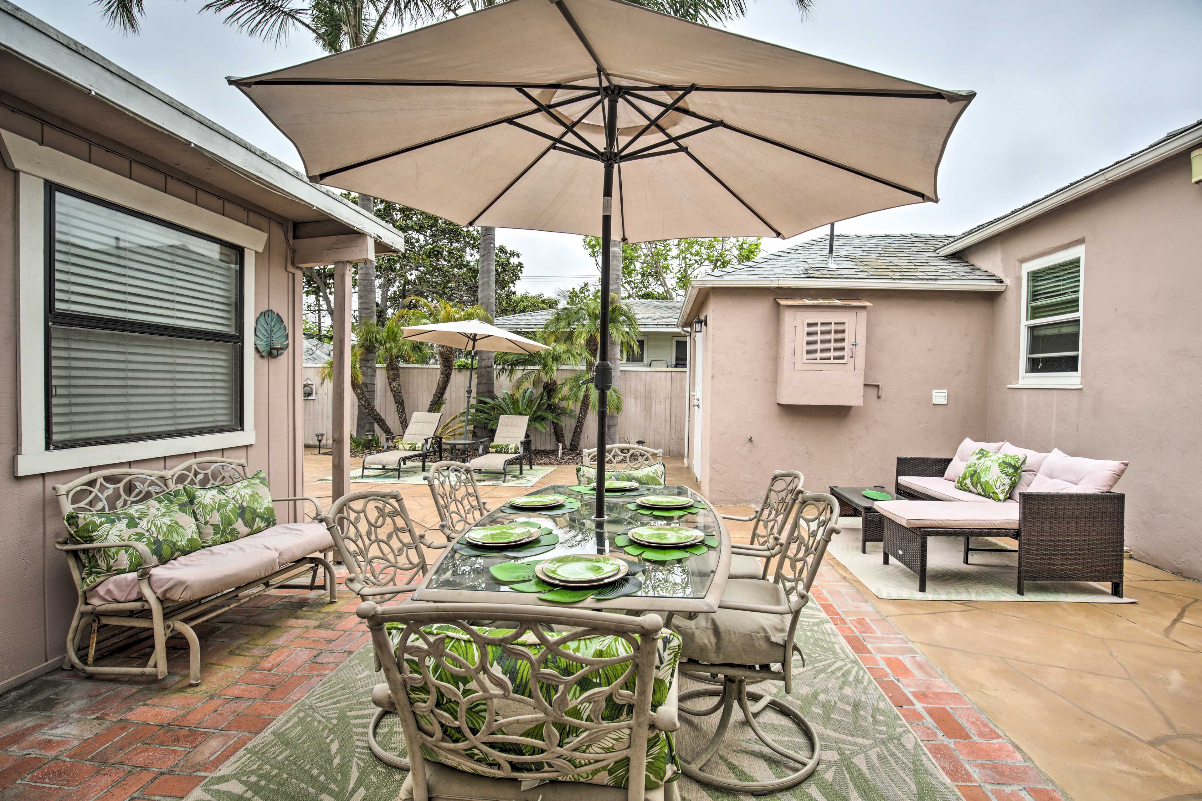 Backyard | Furnished Patio
