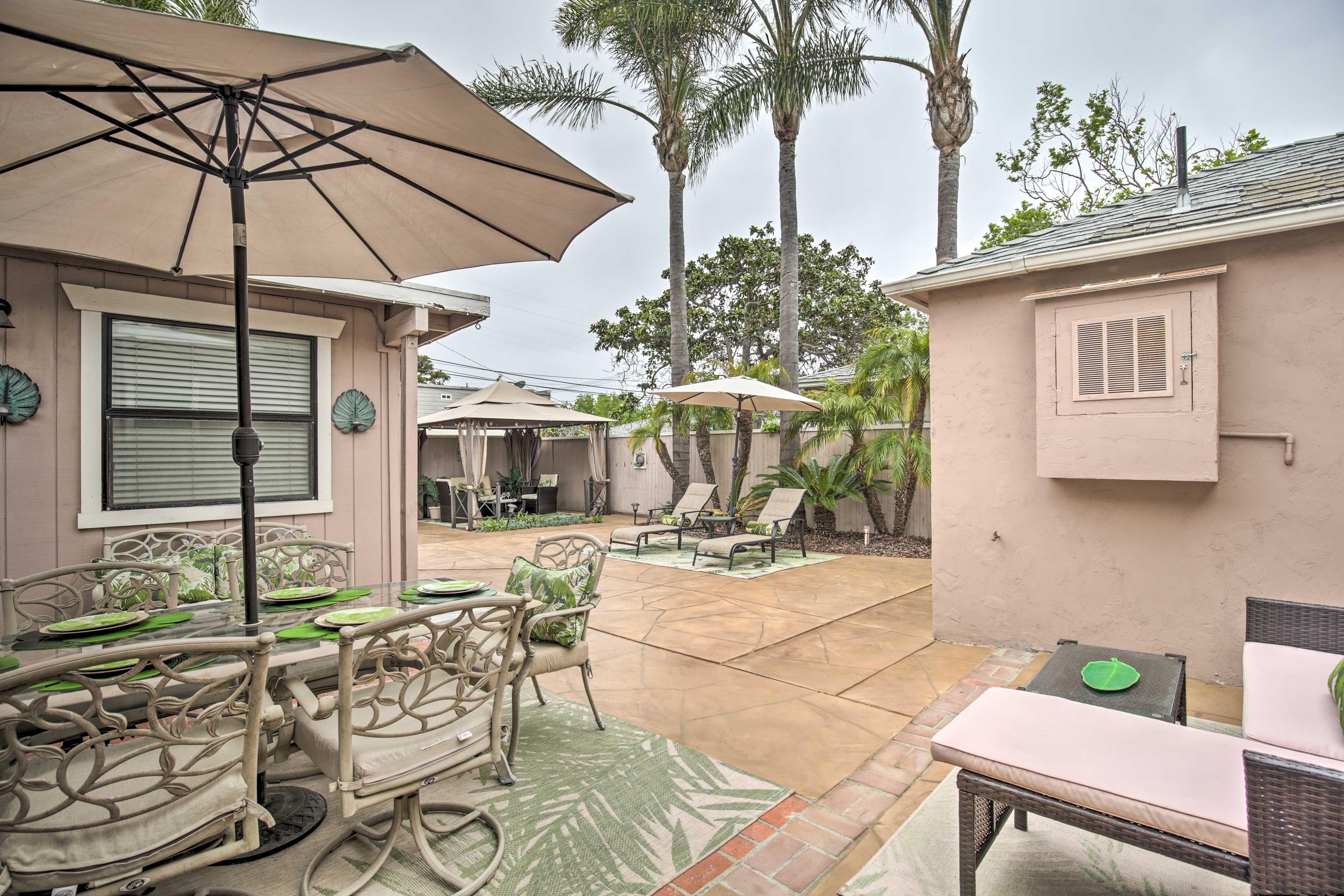 Backyard | Furnished Patio