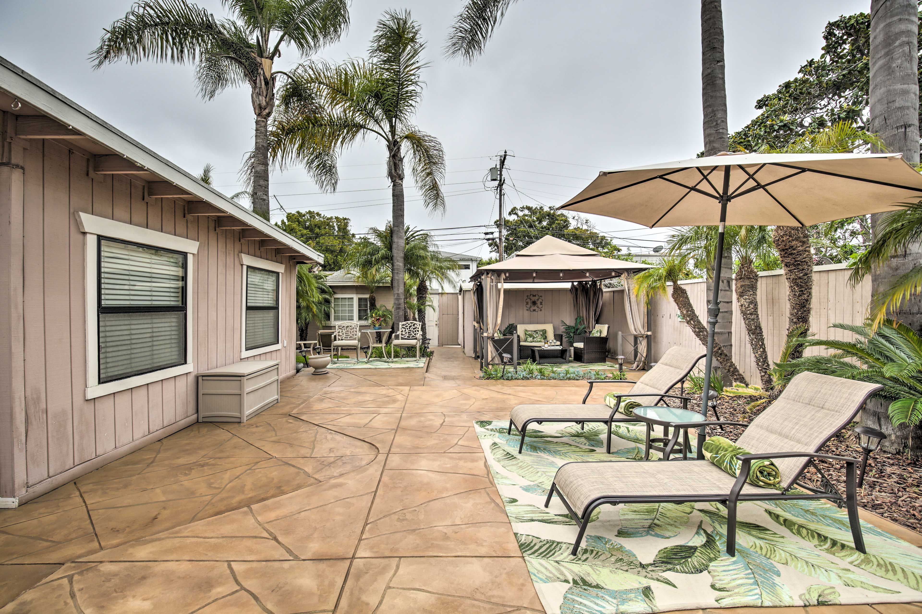 Backyard | Furnished Patio