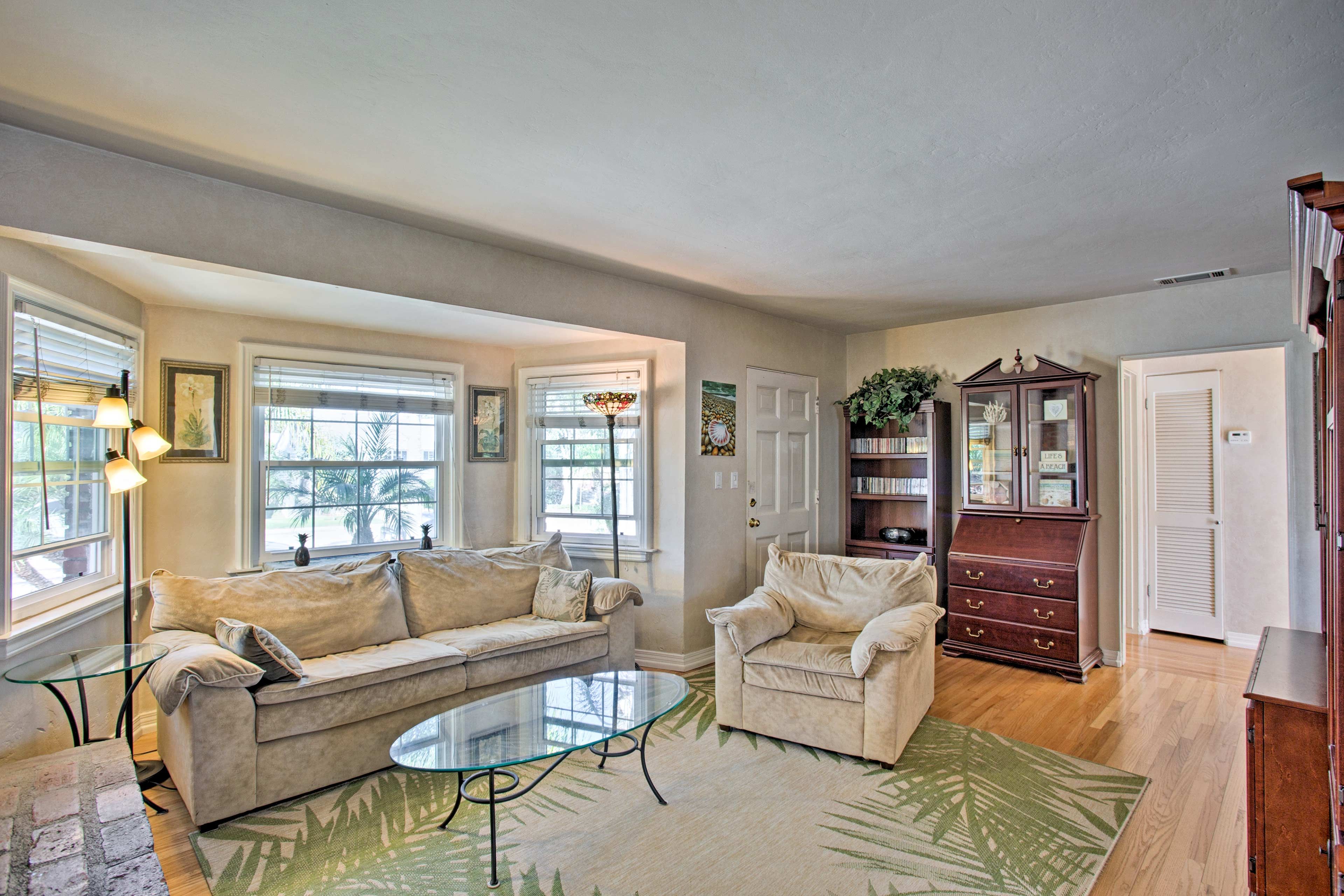 Main Living Area | Cable TV