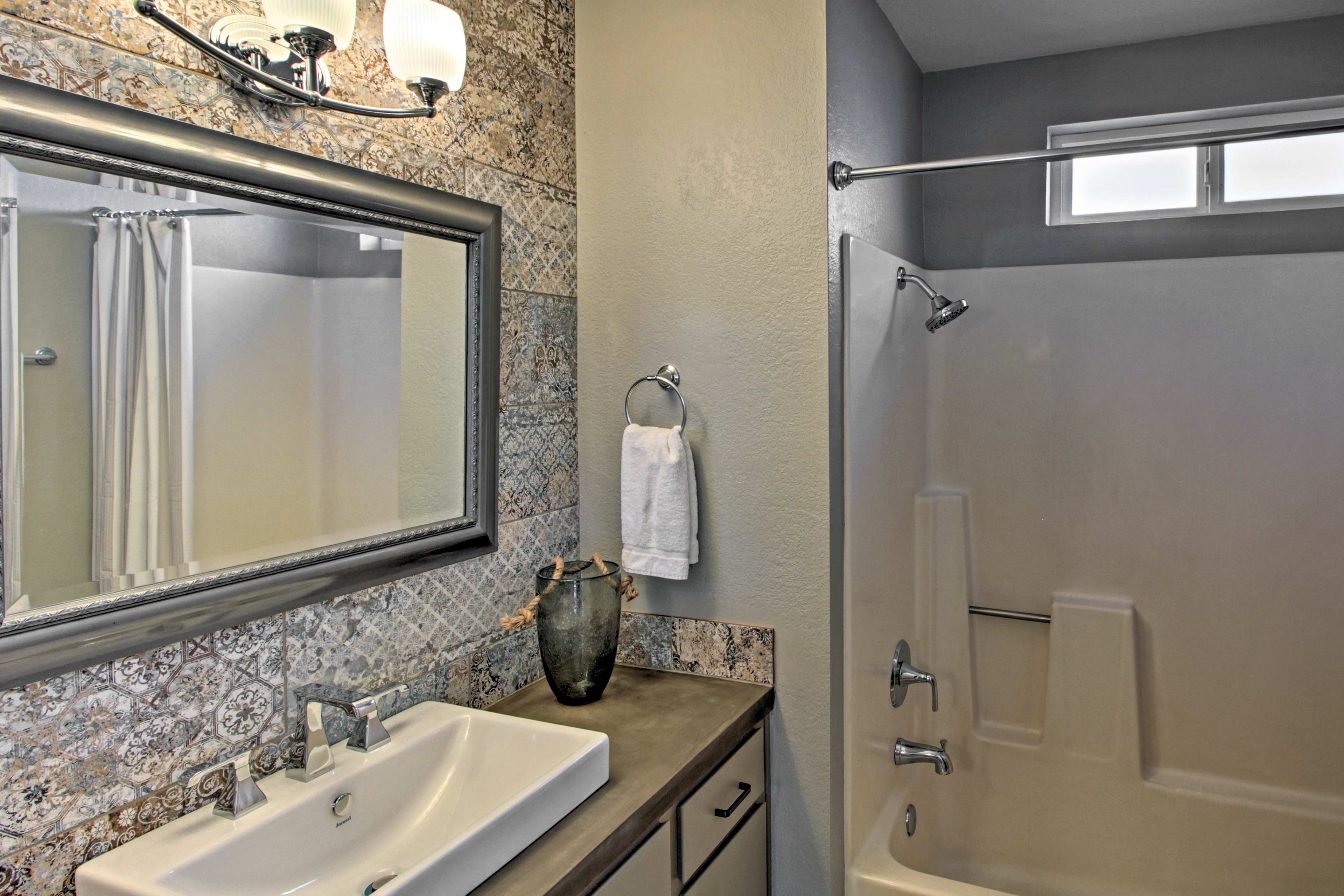 Bathroom | Towels Provided
