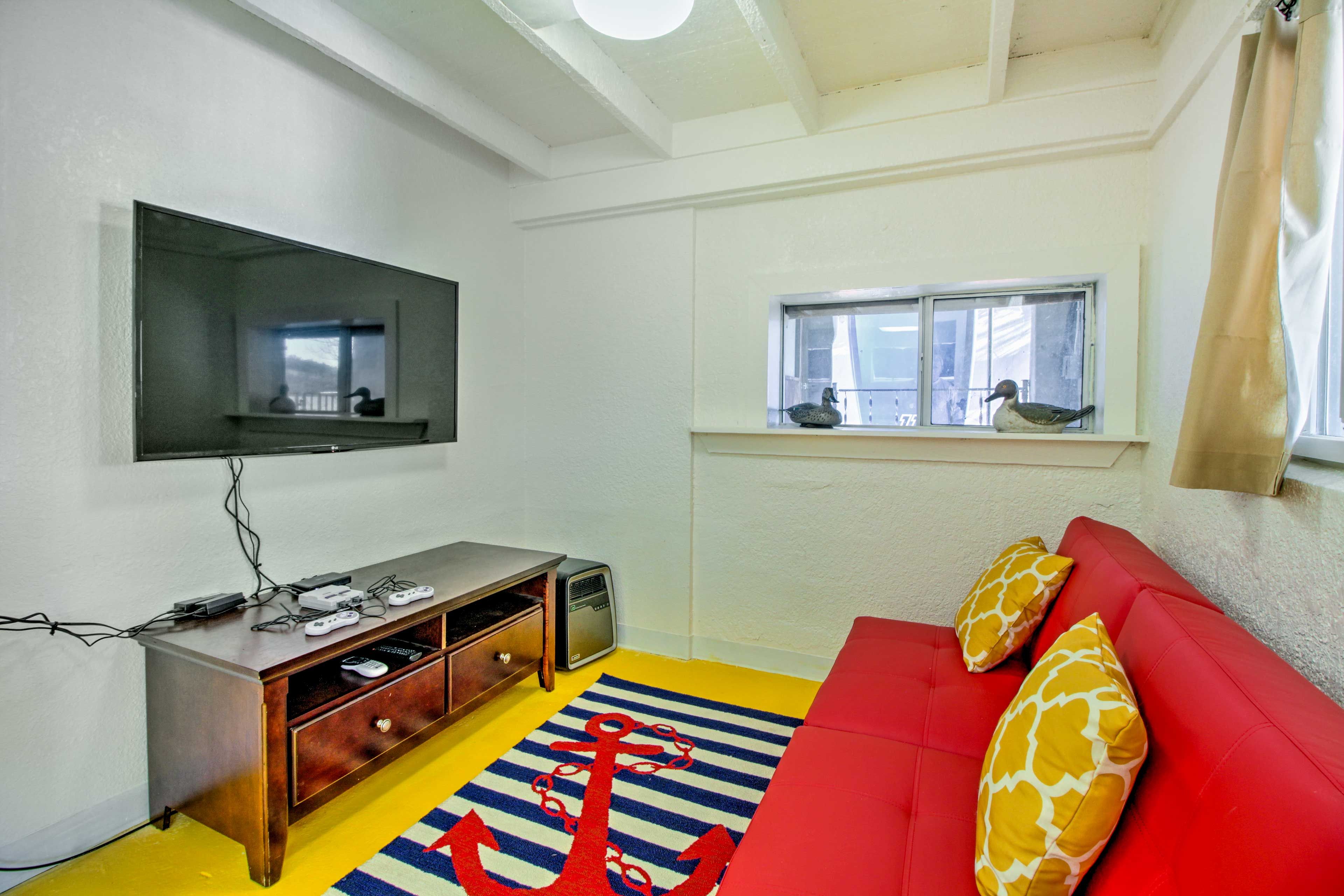 Recreation Area | Full Futon