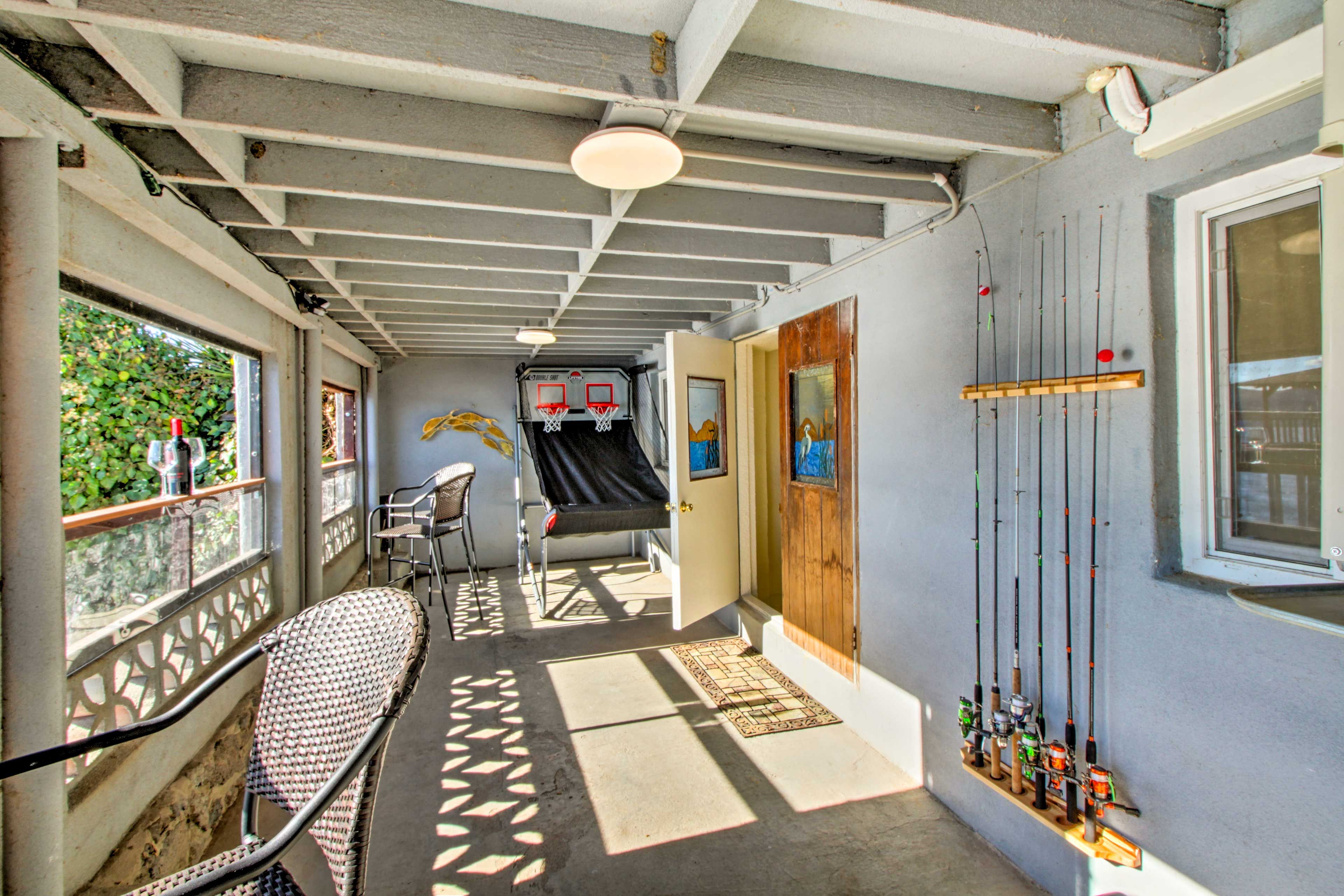 Covered Patio | Lake Views