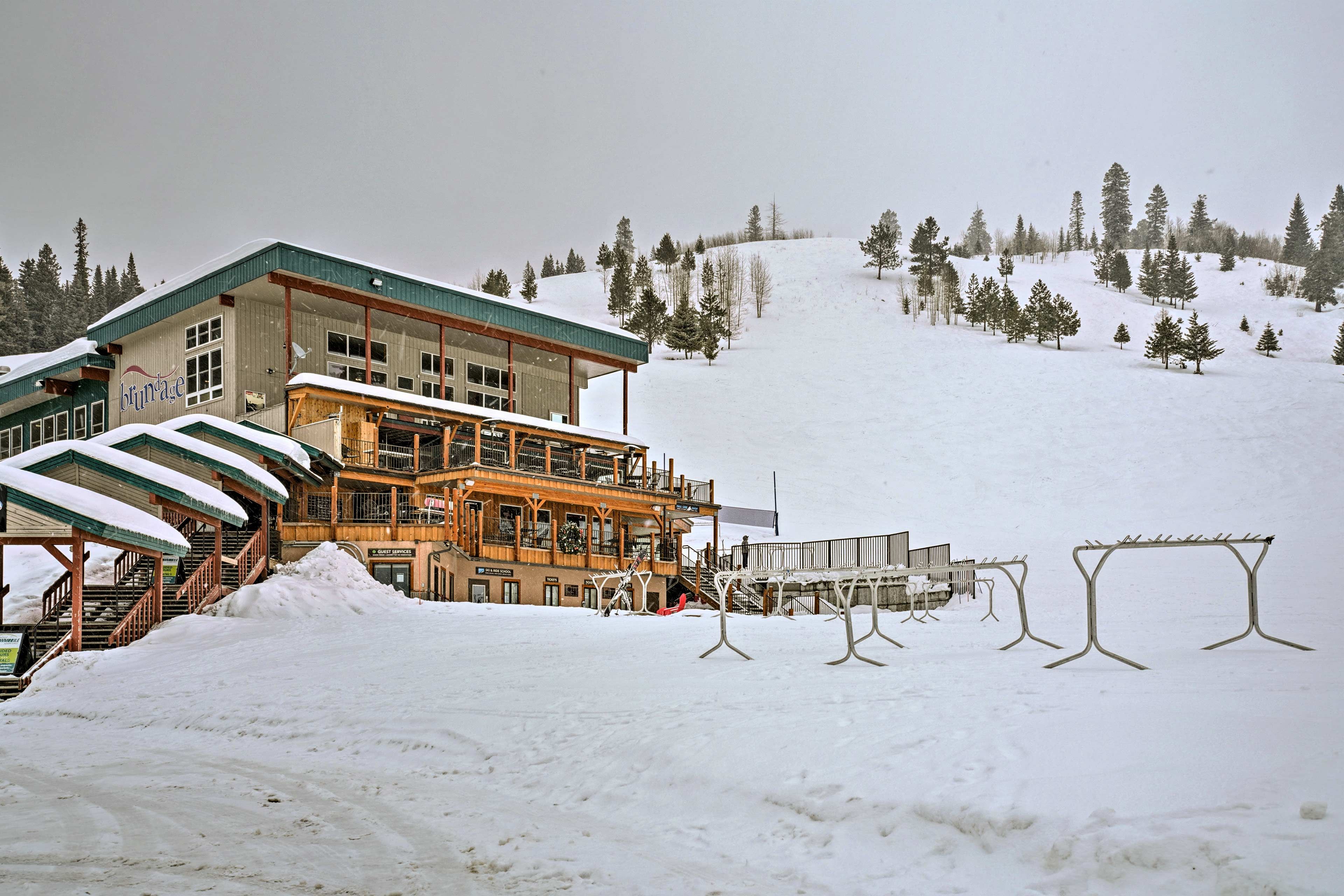 Beat the traffic and be the first ones on the slopes!