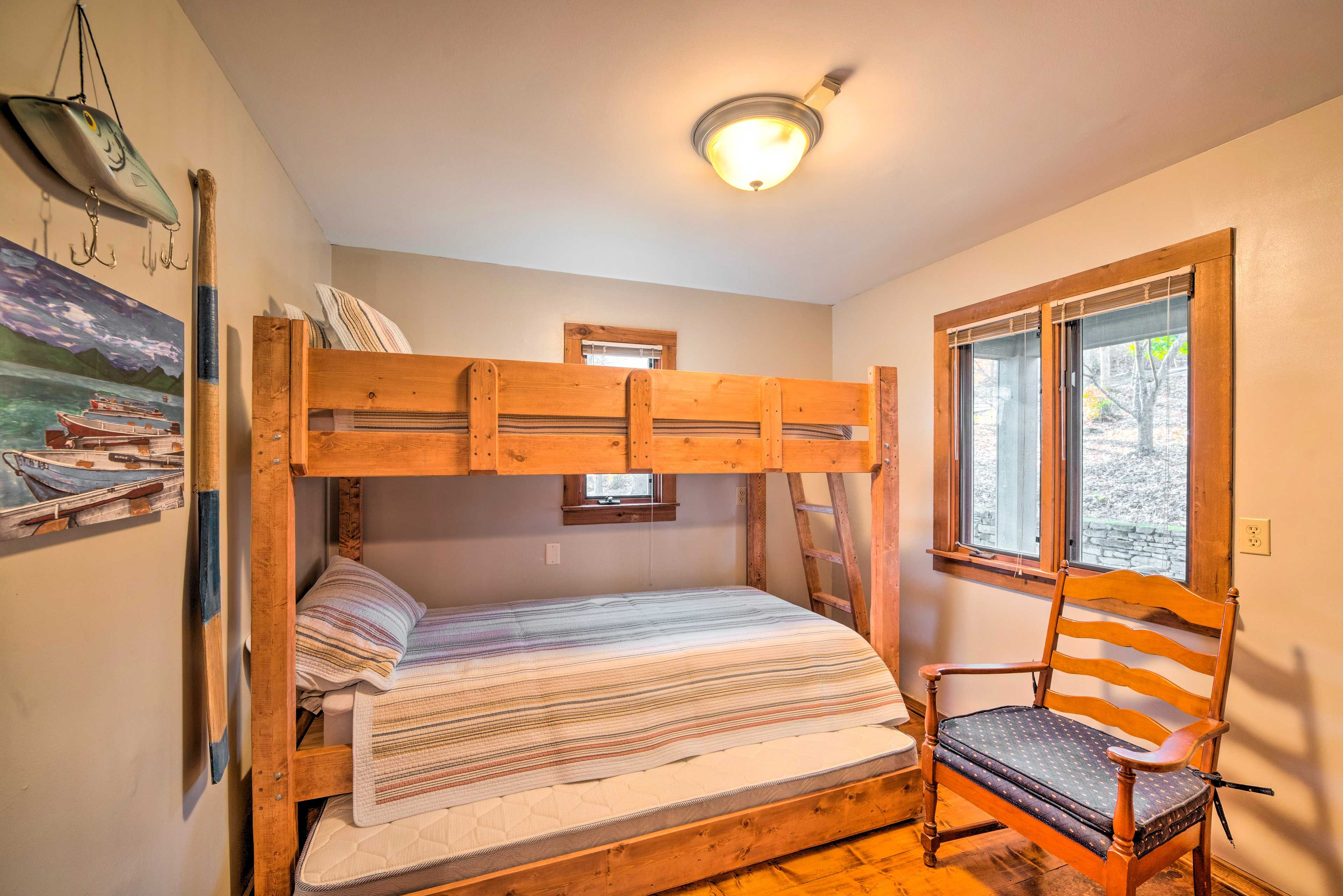 Bedroom 4 | Twin Bunk Bed | Twin Trundle