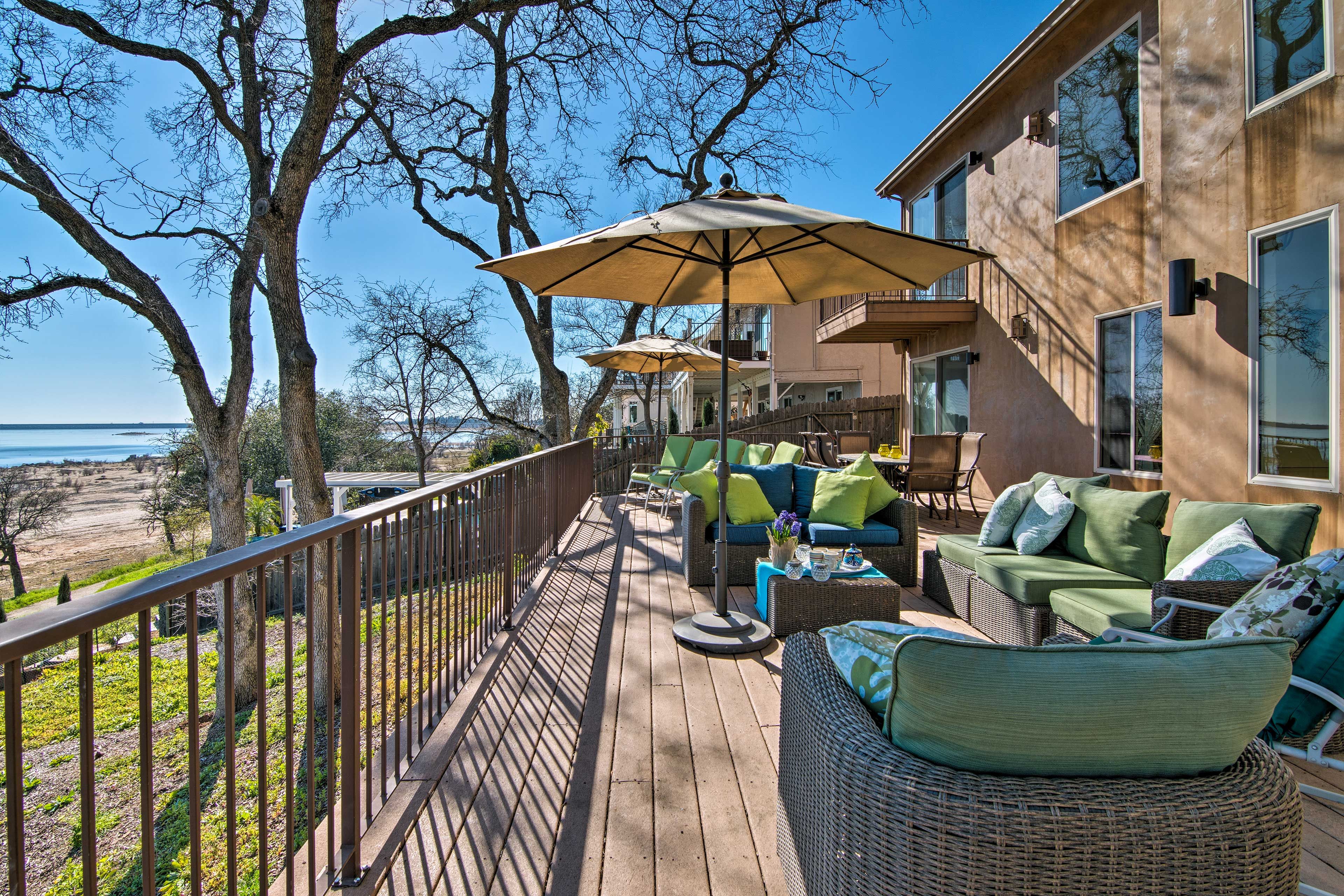 Private Deck