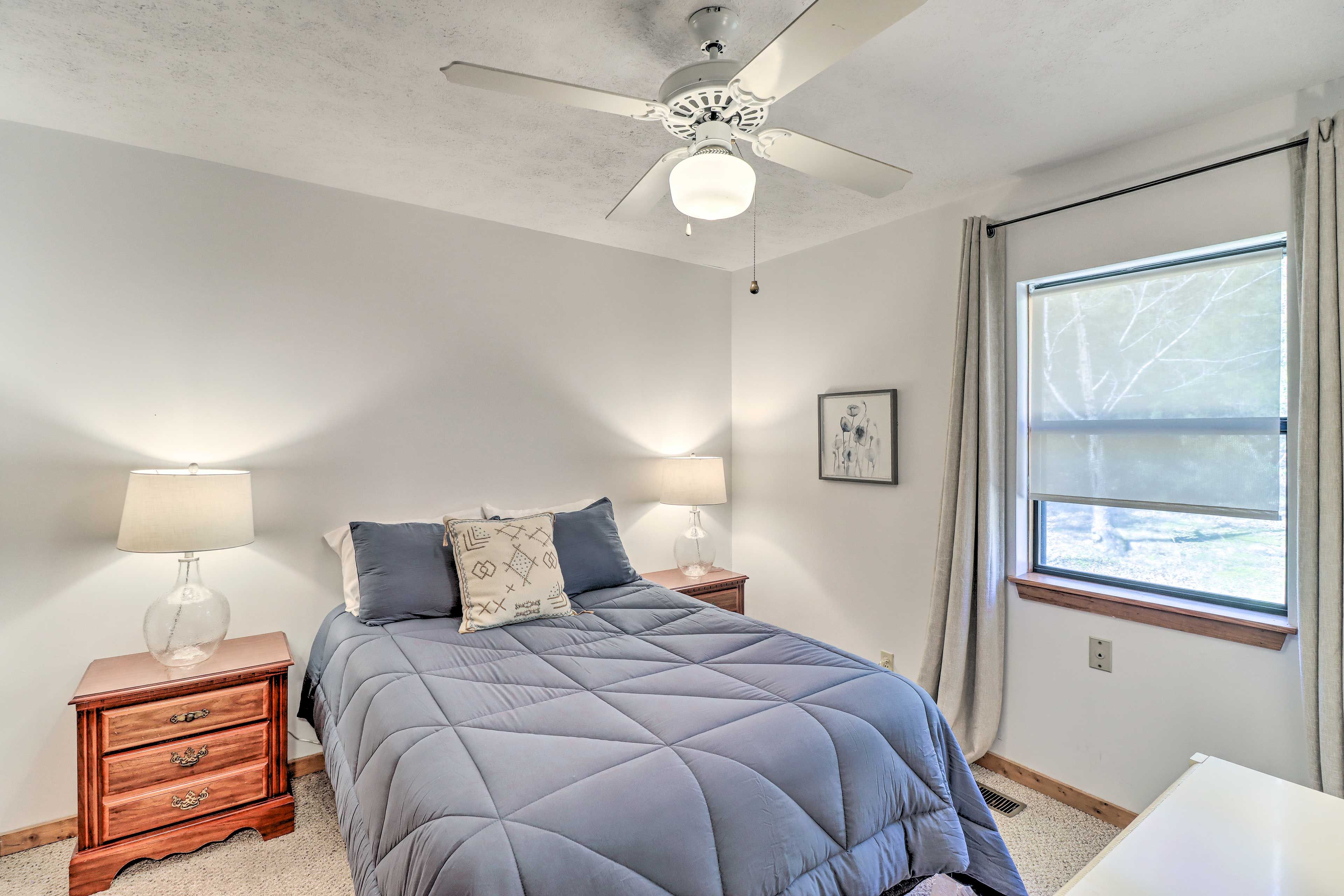 Bedroom 1 | Queen Bed | Linens Provided