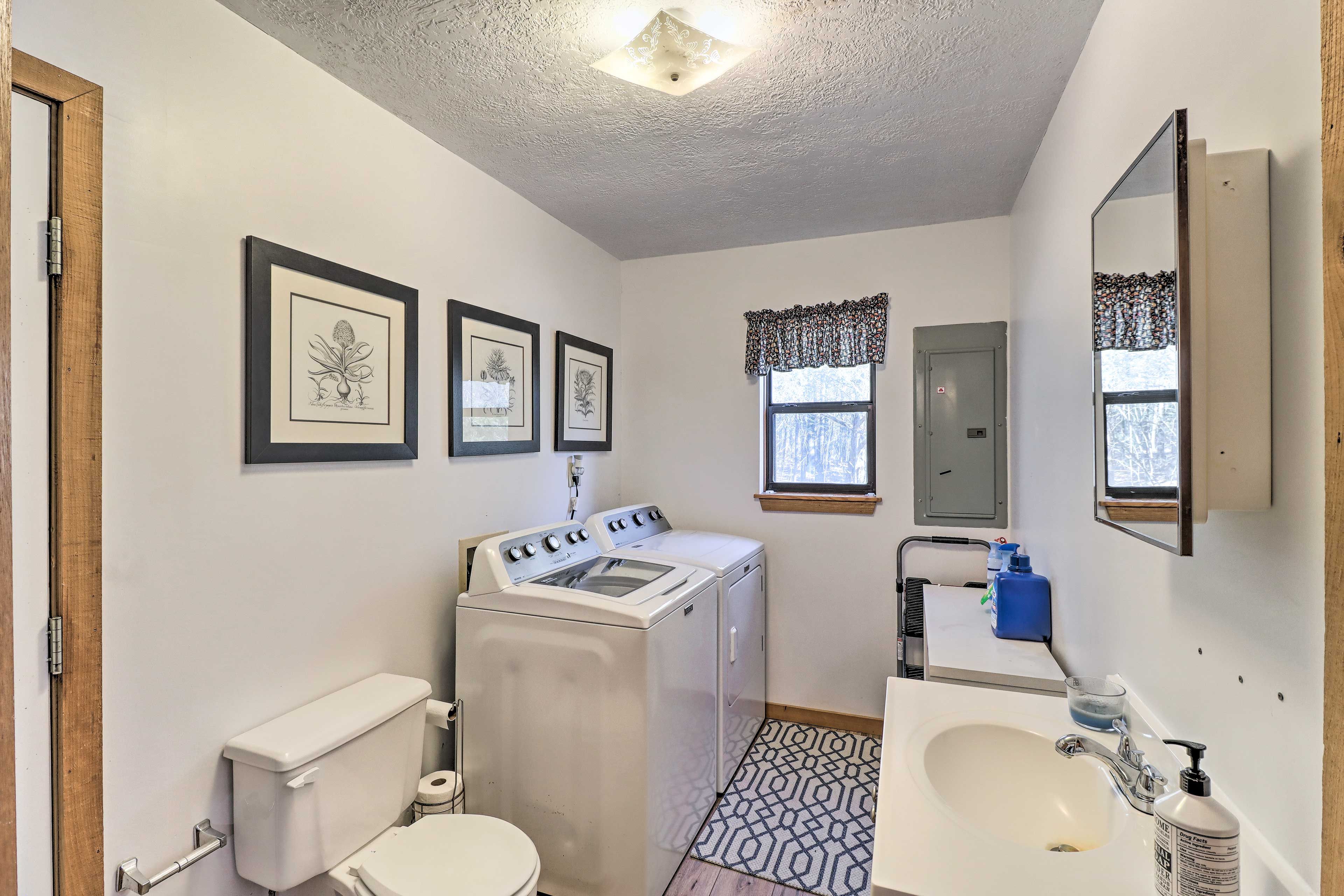 Half Bathroom | Washer & Dryer