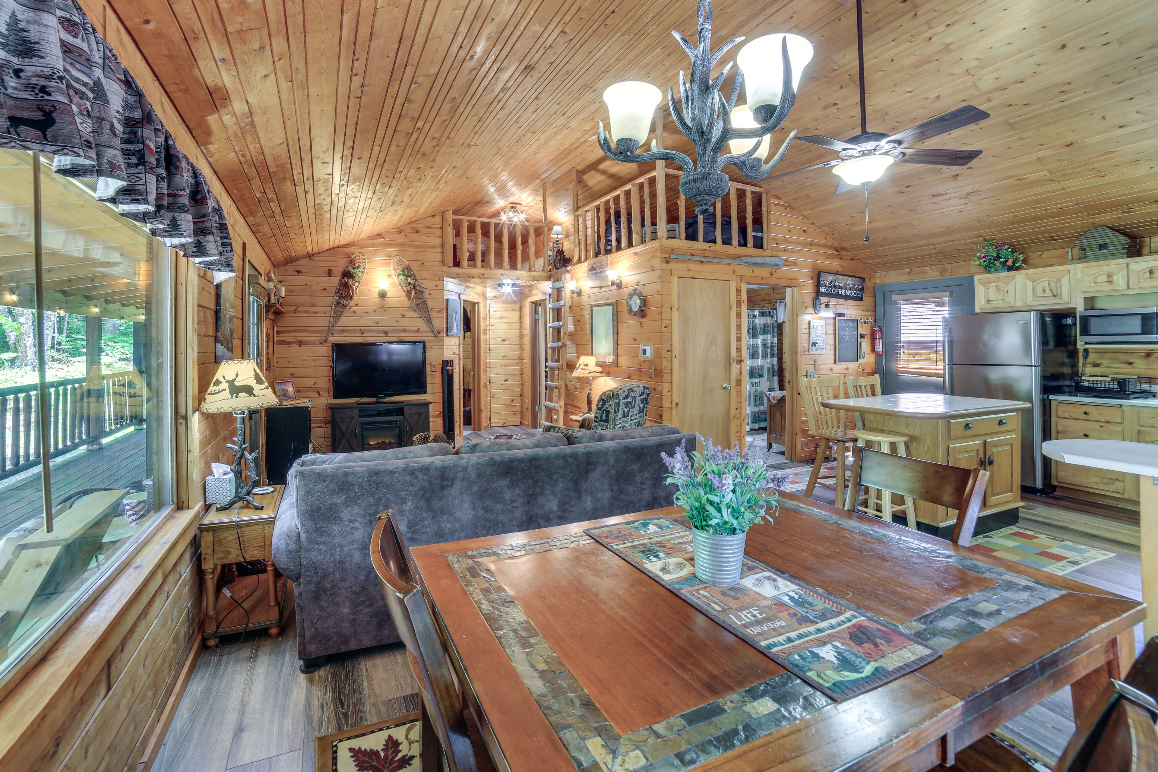 Dining & Living Room Area | 1,000 Sq Ft | Washer & Dryer | Iron & Board