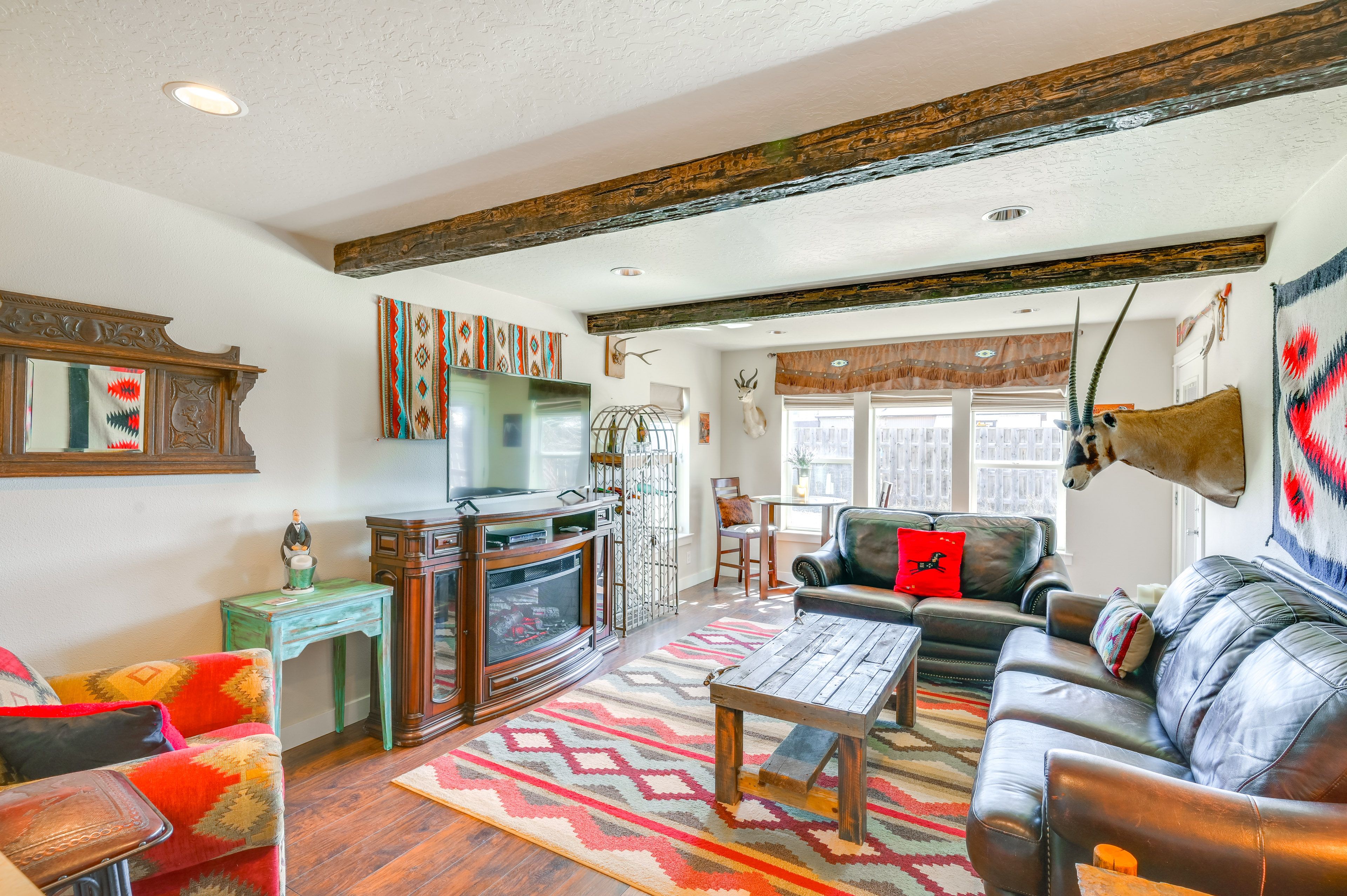 Living Room | Free WiFi
