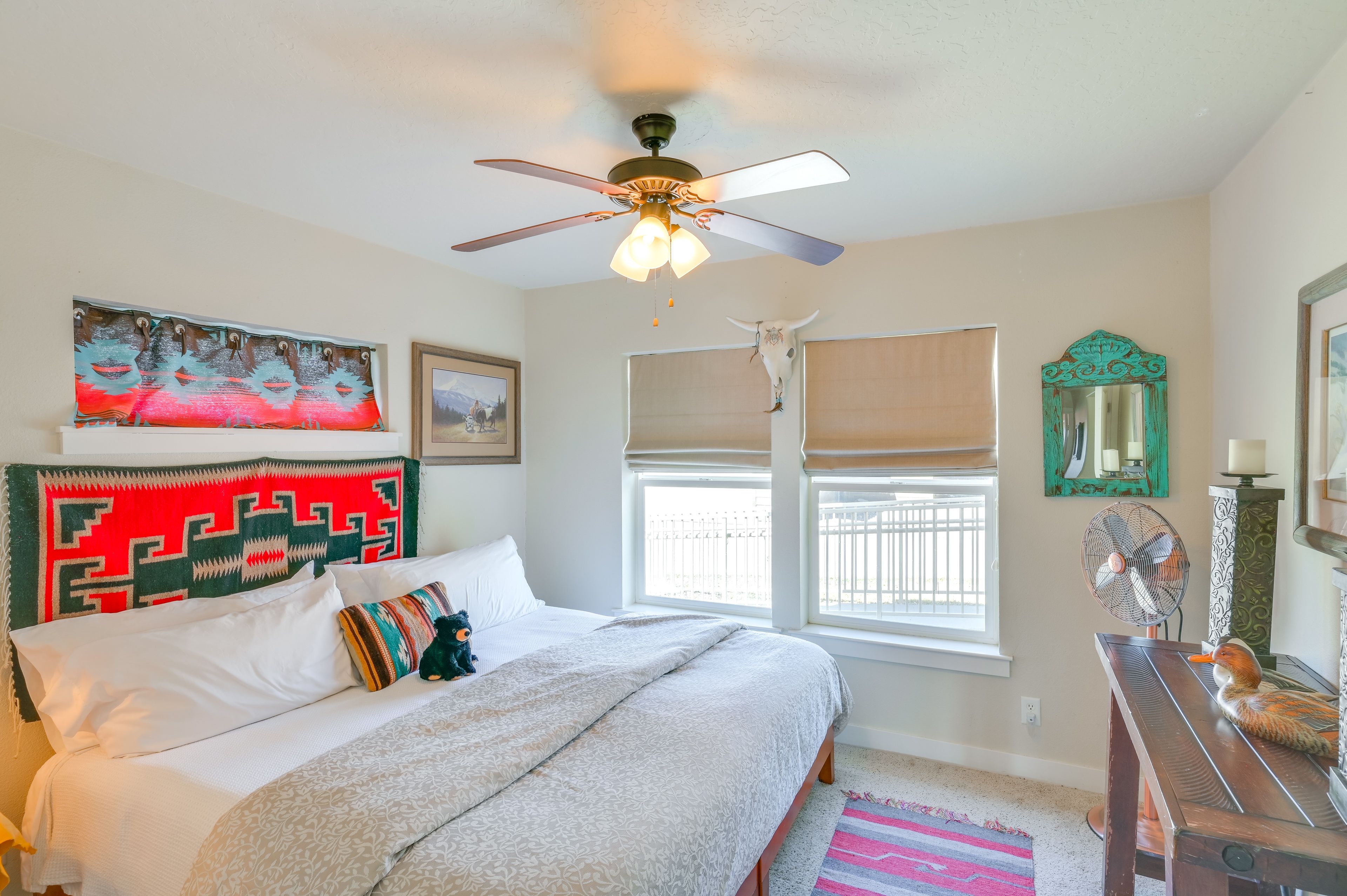 Bedroom 2 | Convertible King Bed