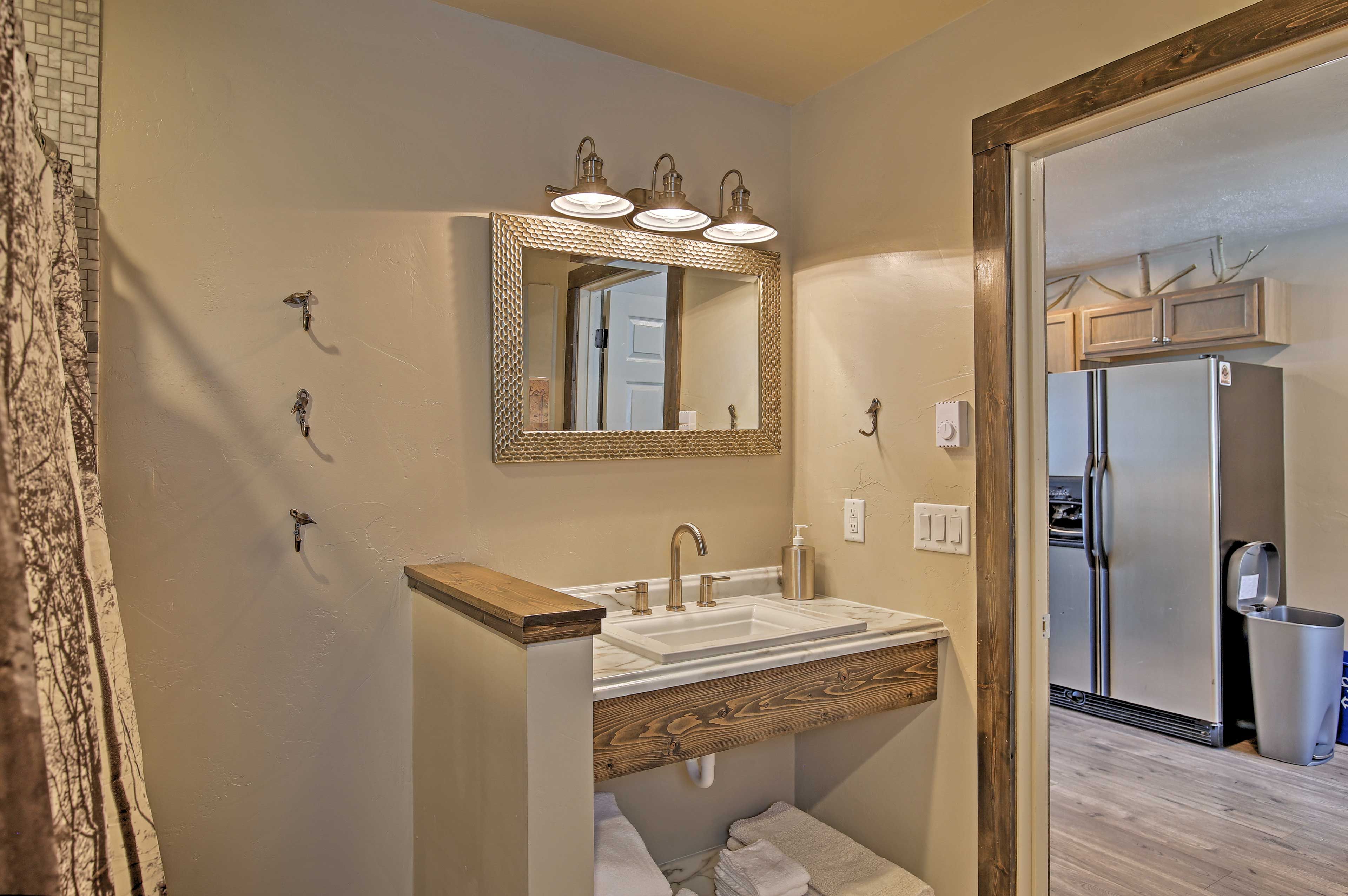Bathroom | Towels Provided