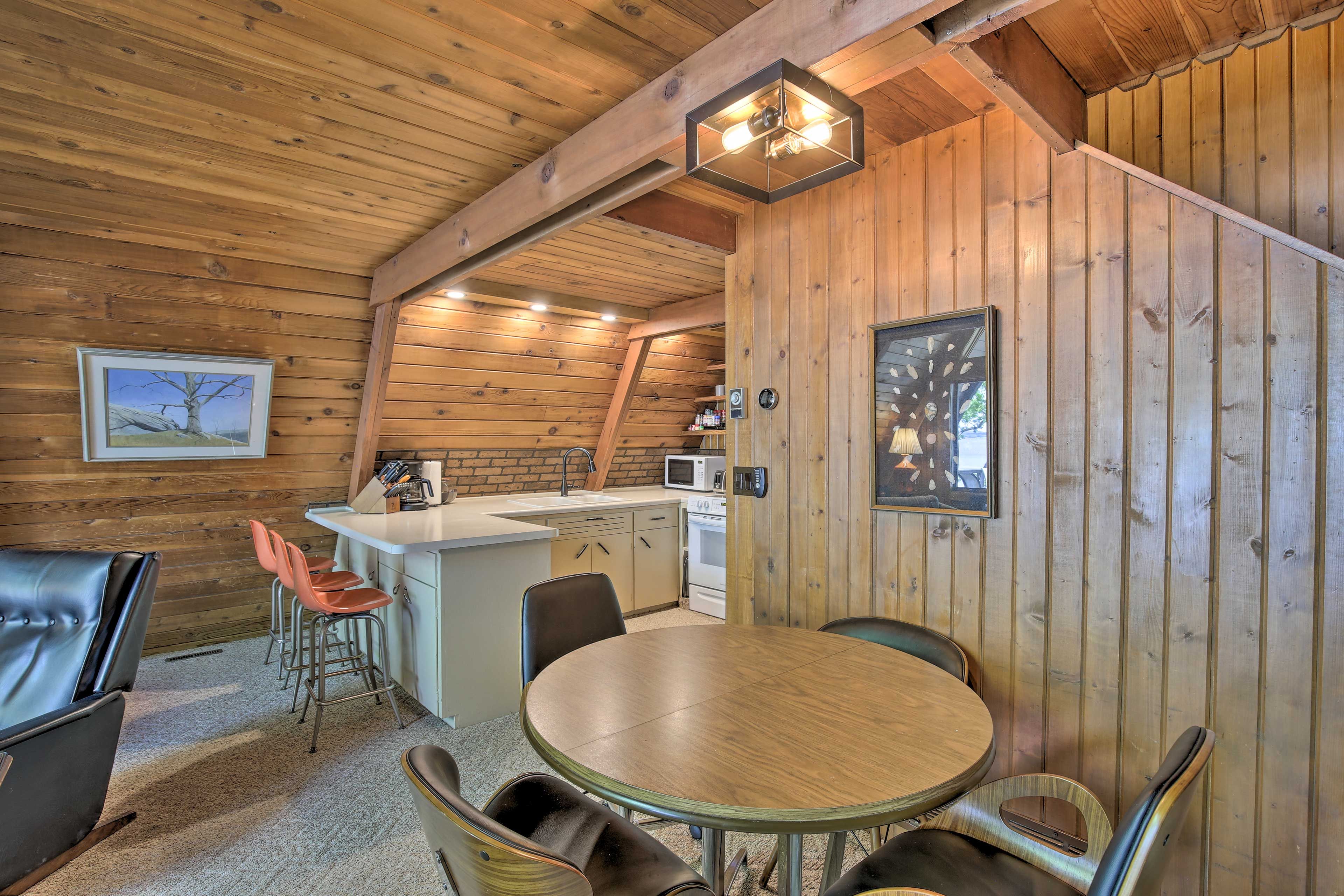 Dining Area | 1st Floor