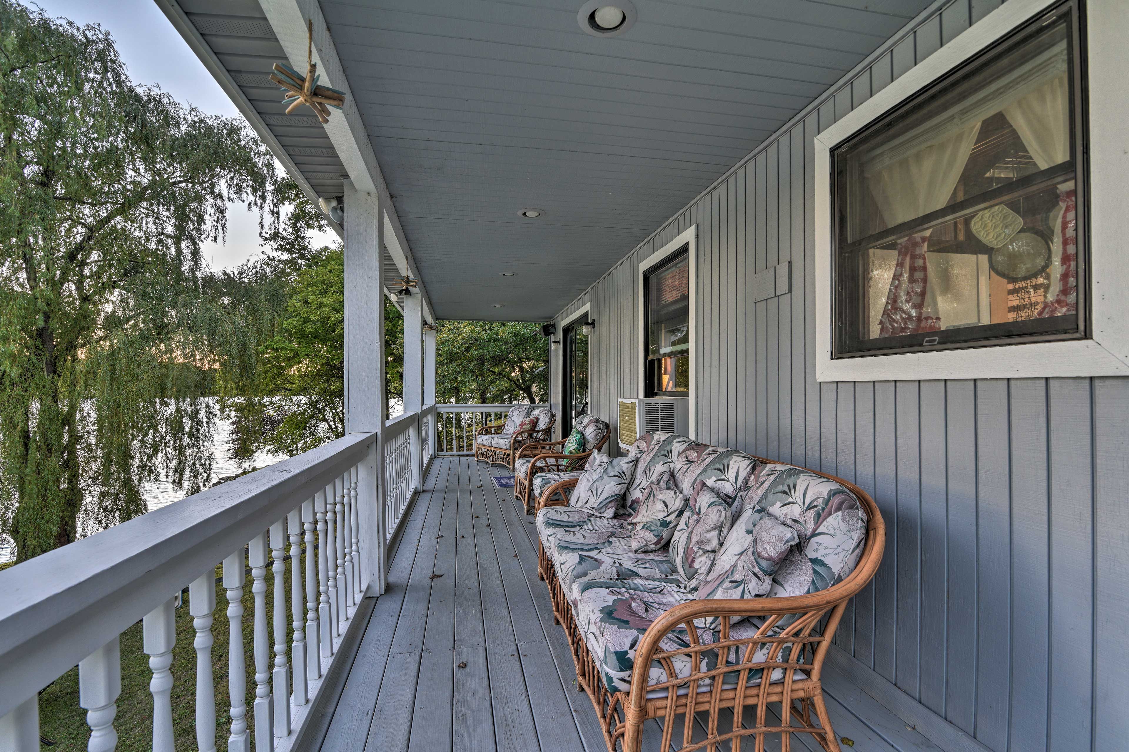 Upper-Level Deck