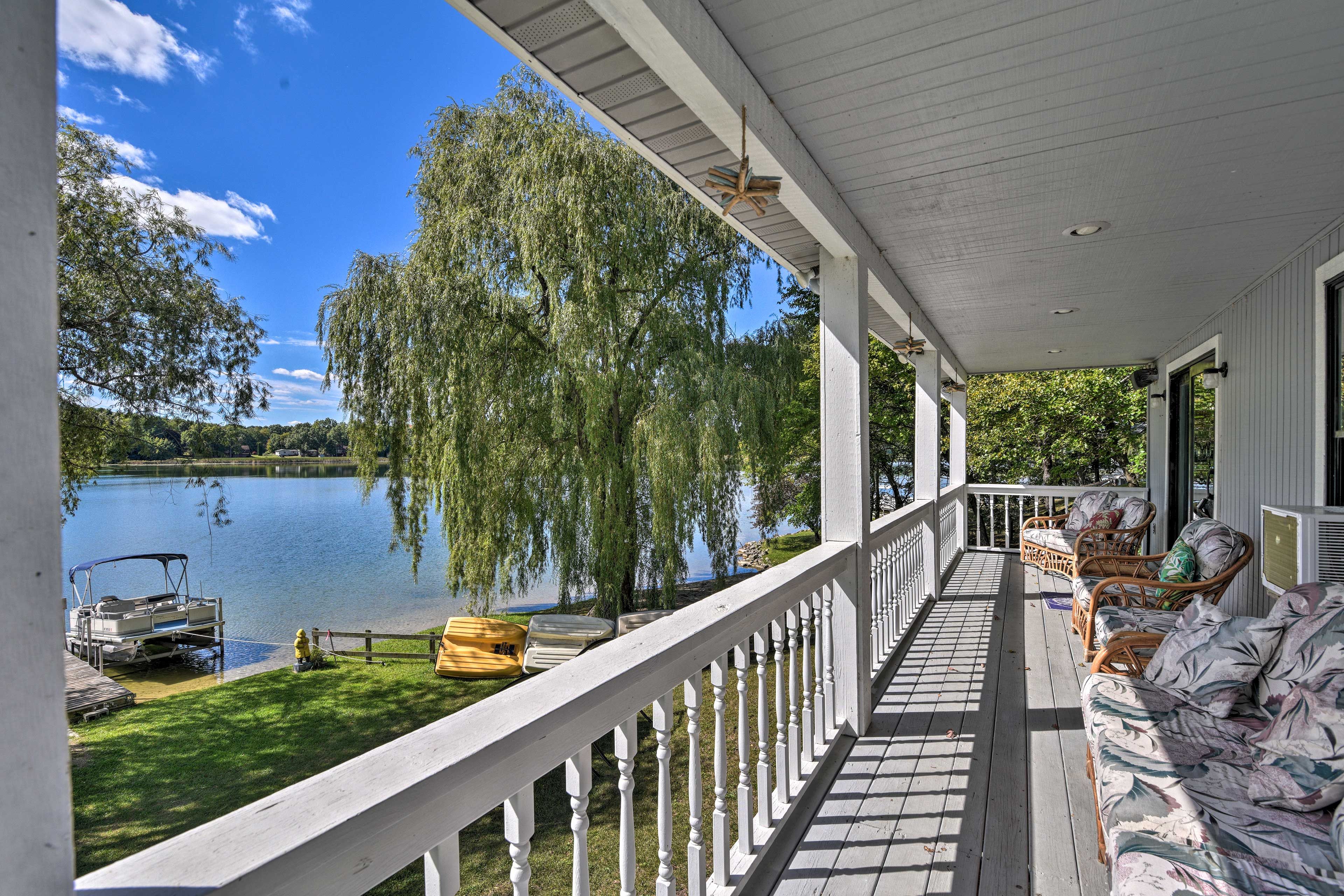 Upper-Level Deck