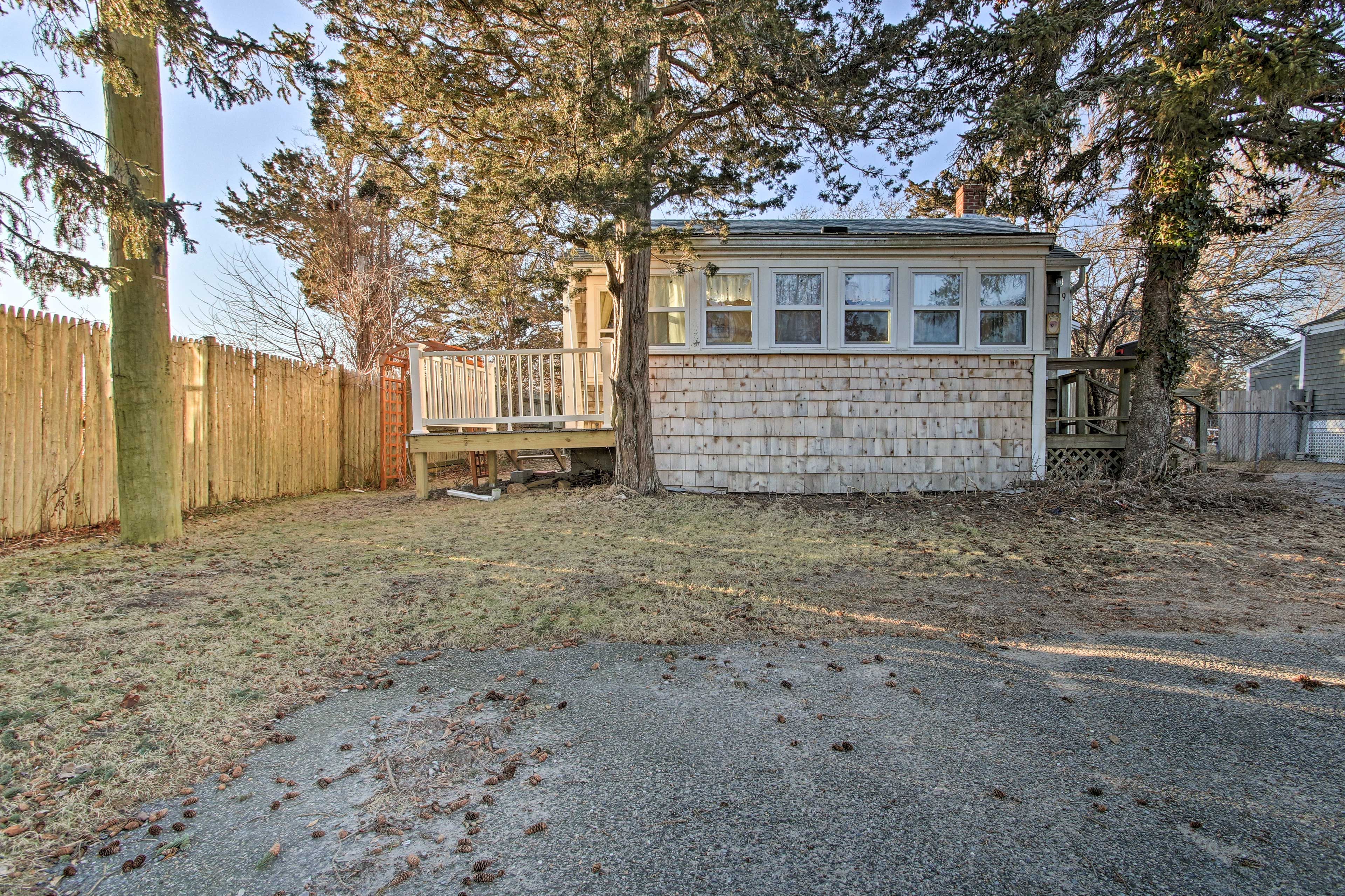 Exterior | Driveway Parking (1 Vehicle)