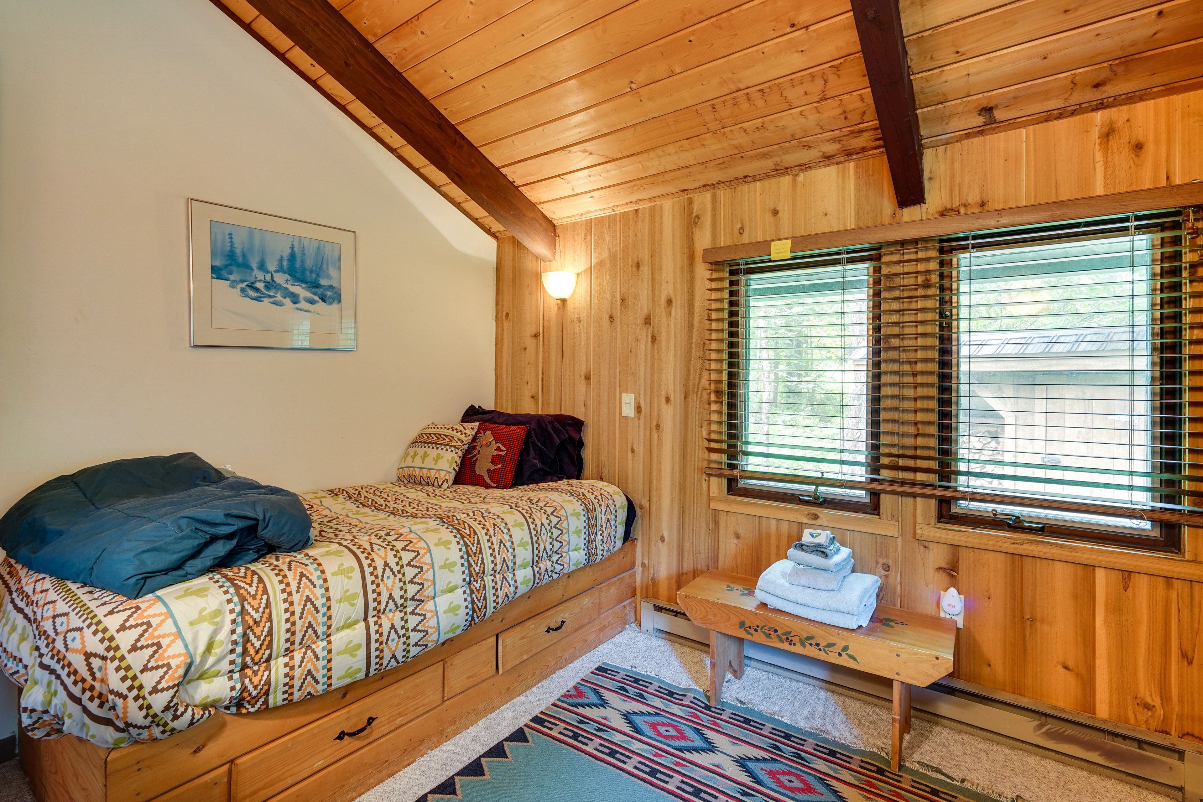 Bedroom 2 | 2 Twin Beds