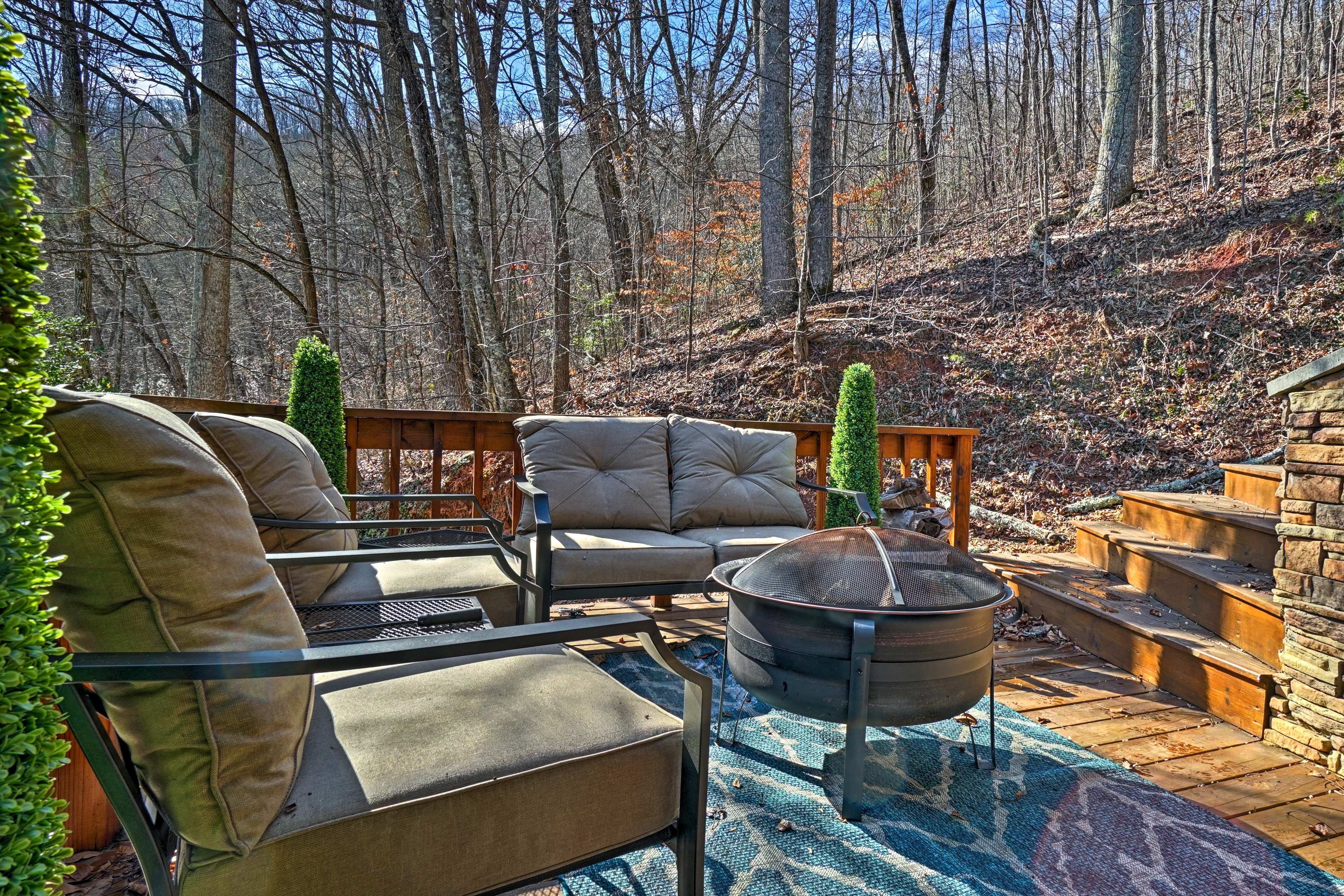 Private Patio w/ Fire Pit