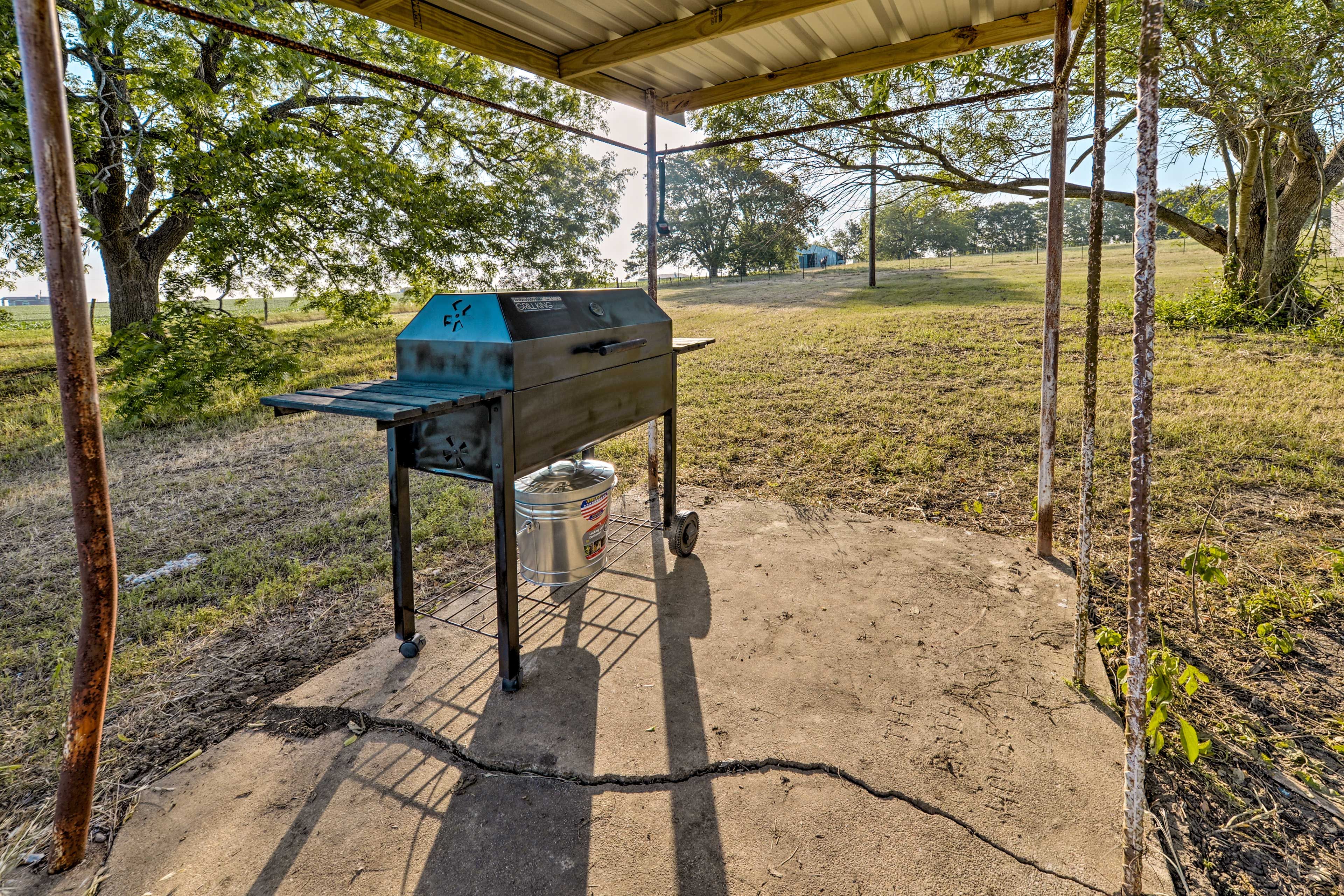 Patio | Outdoor Dining Area