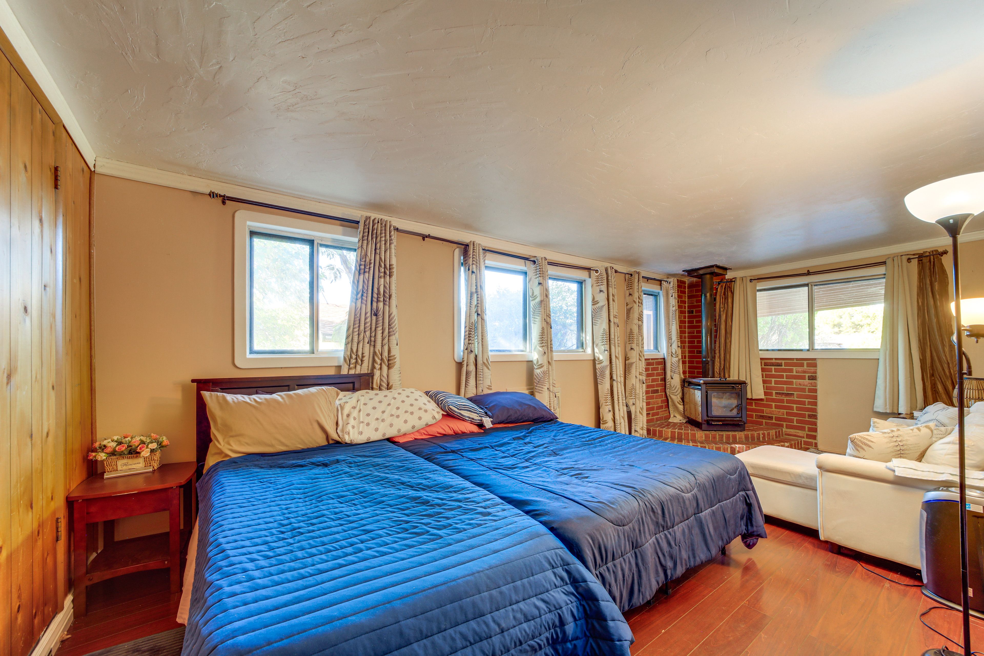Bedroom 3 | Twin Bed | Queen Bed