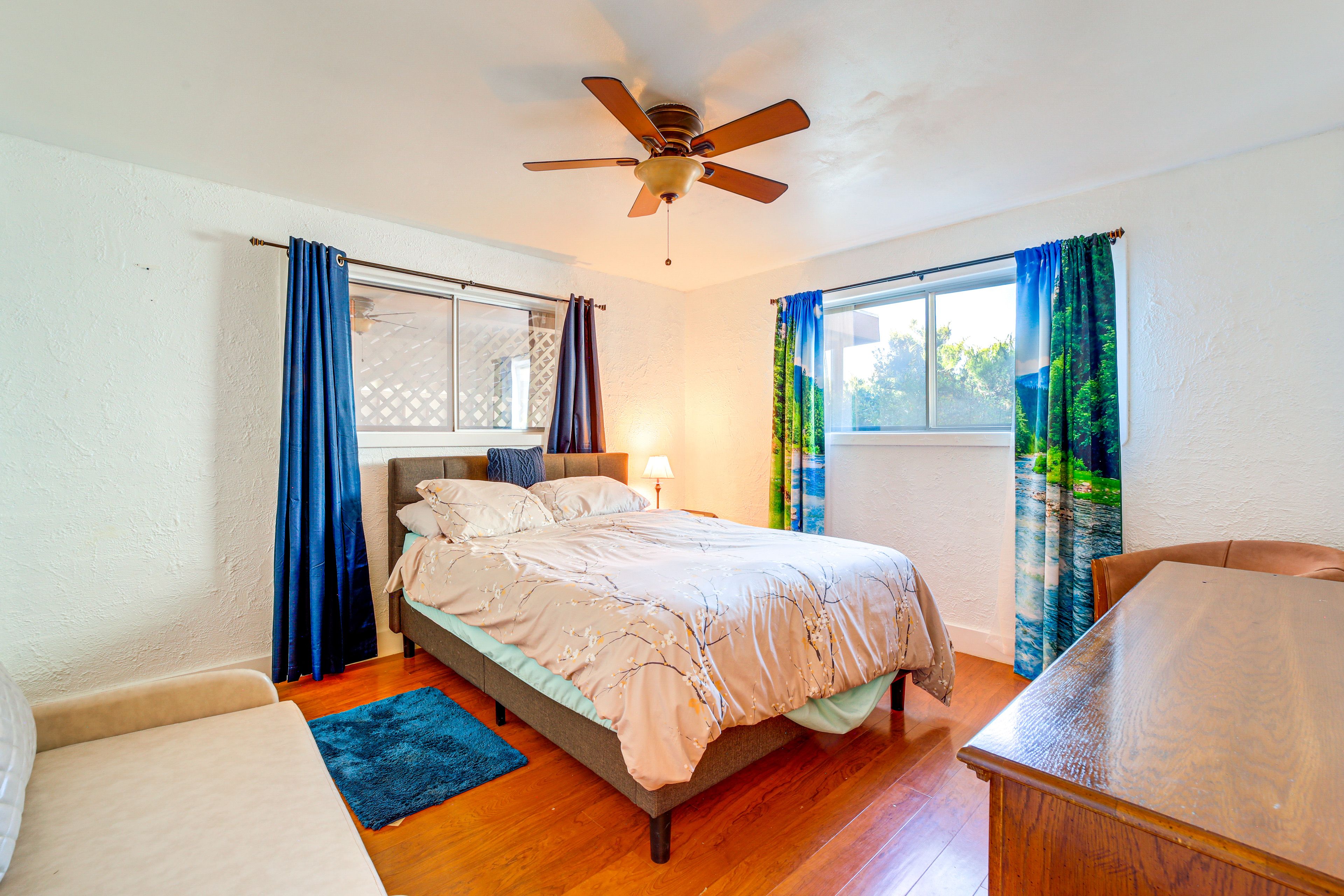 Bedroom 2 | Queen Bed