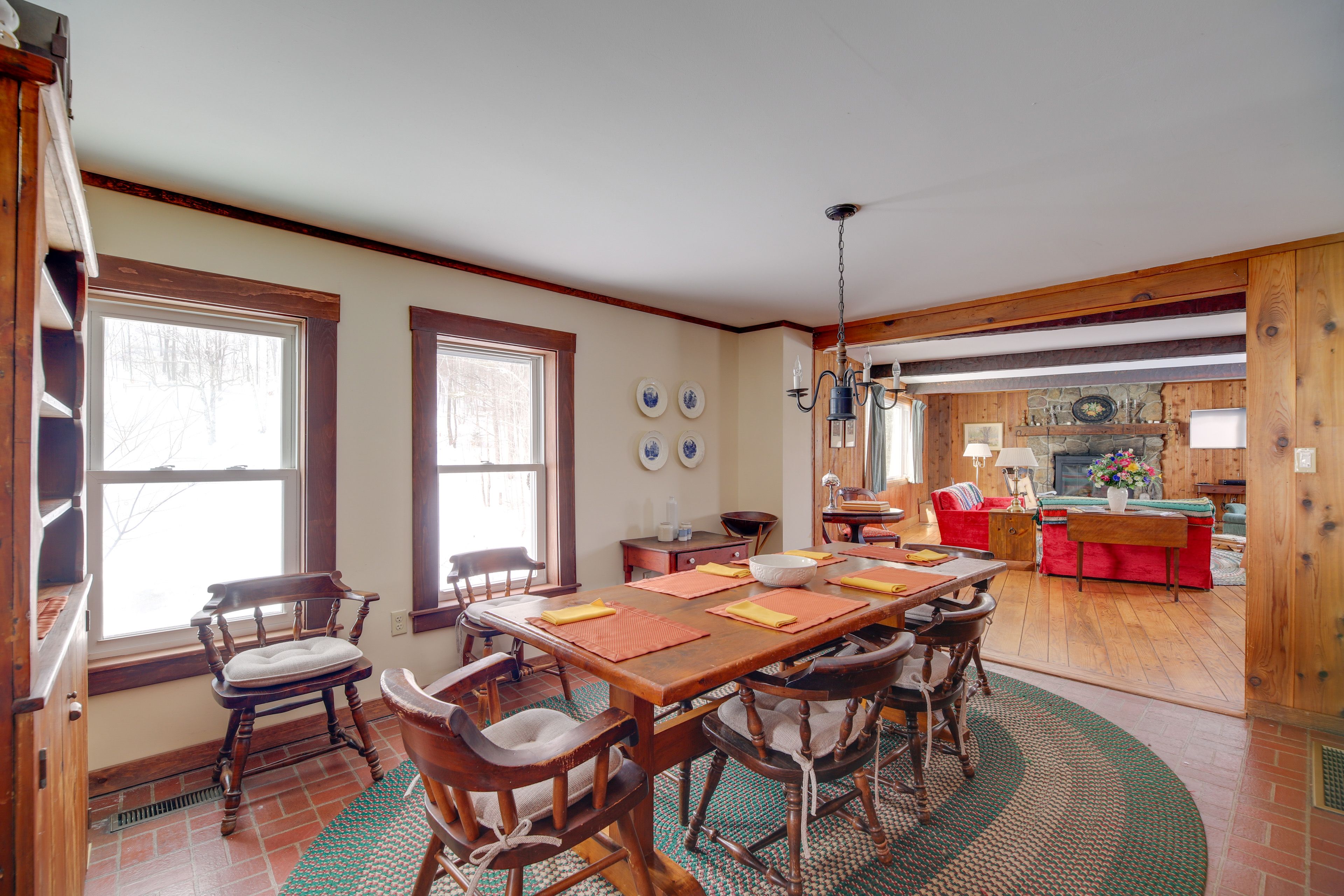 Dining Area | Dishware & Flatware