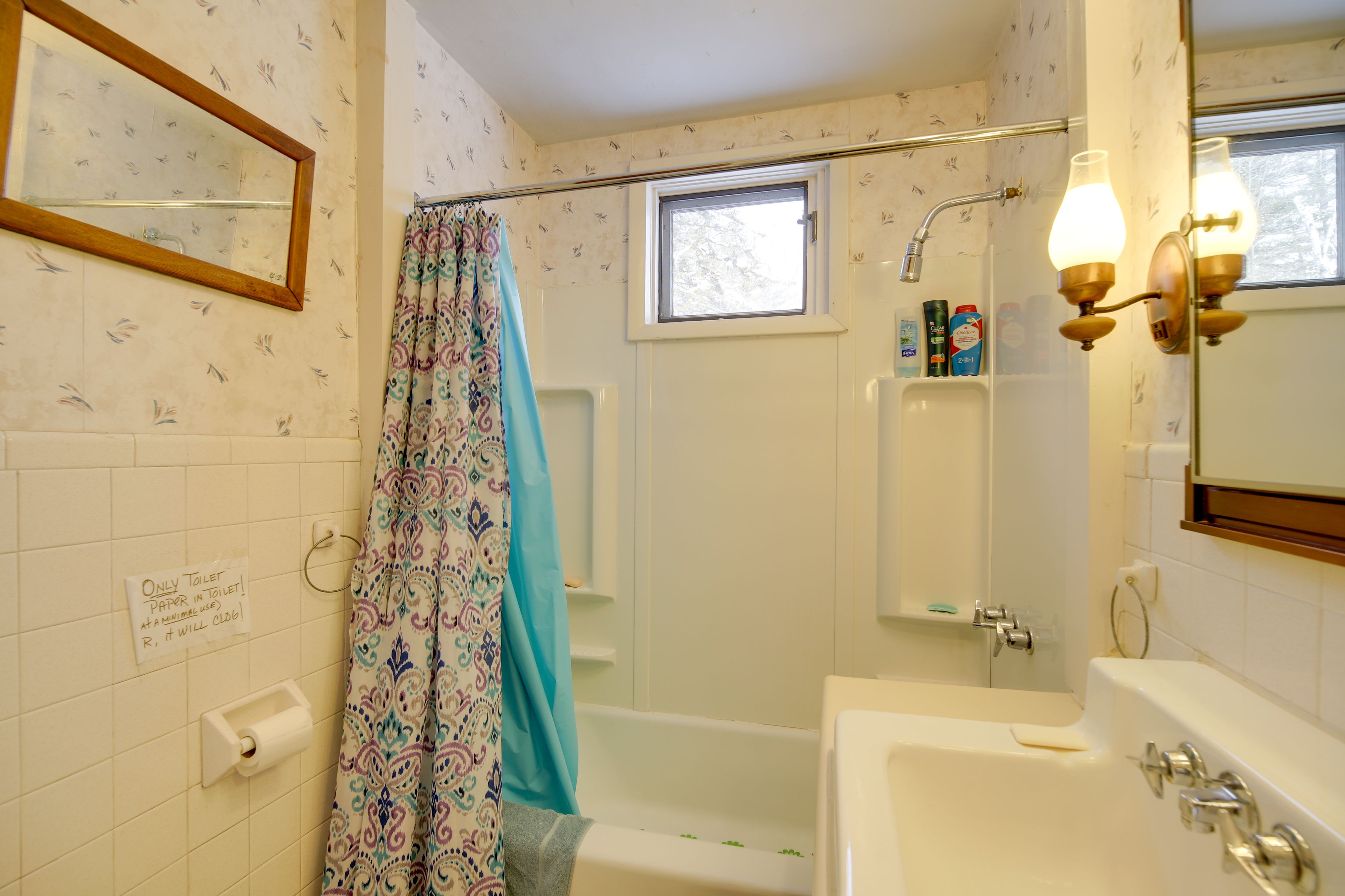 Full Bathroom | Linens & Towels