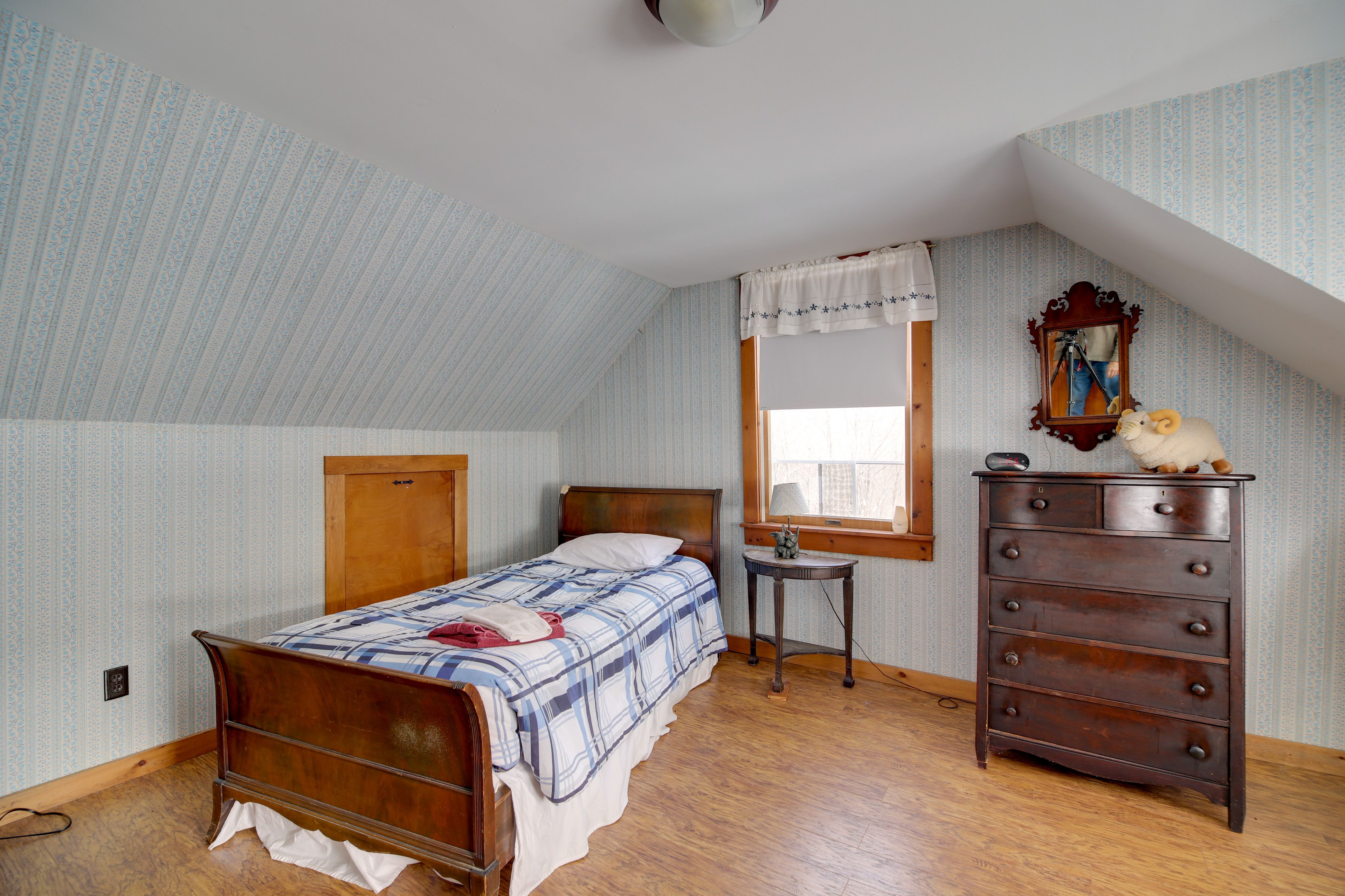 Bedroom 5 | 2 Twin Beds
