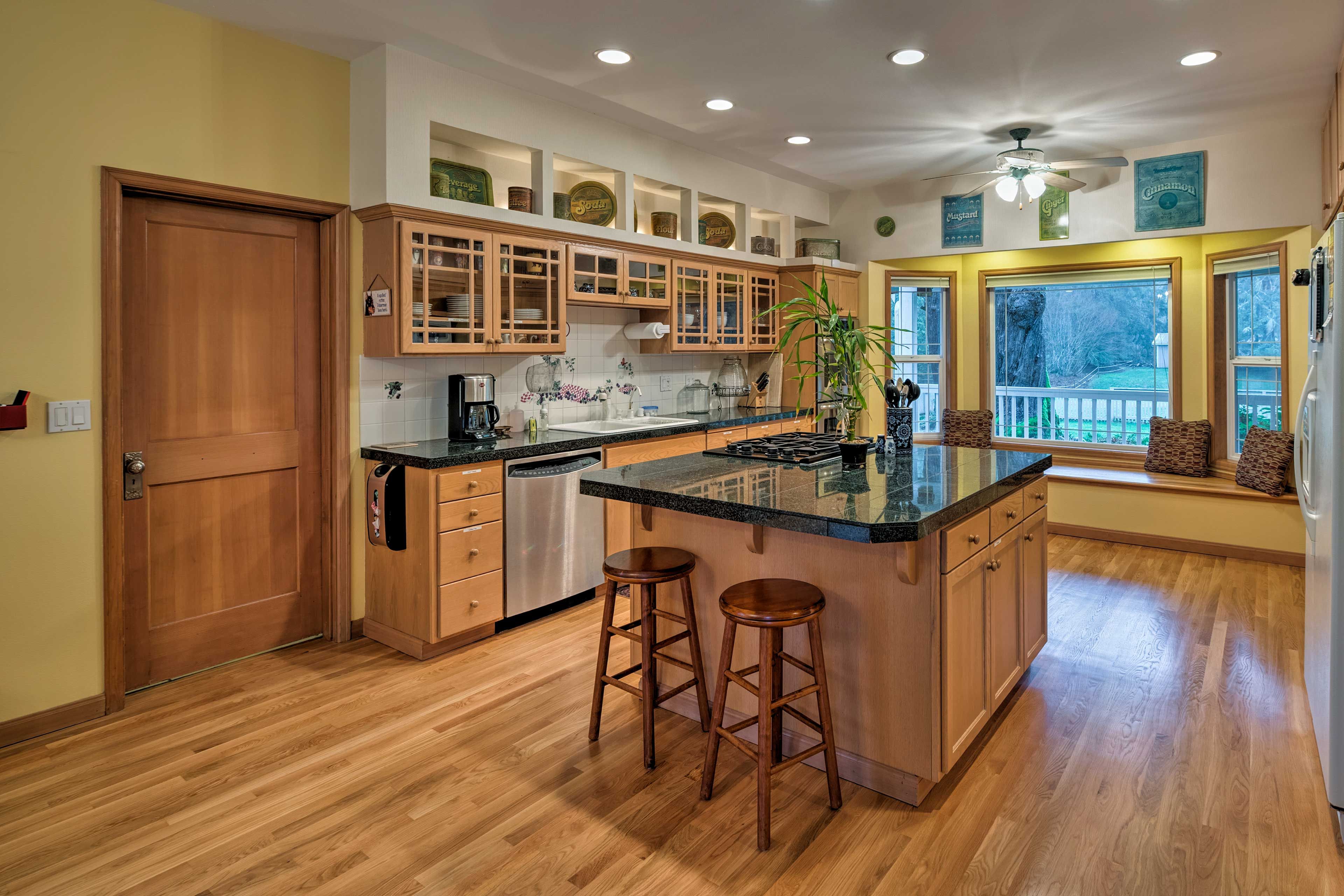Channel your inner Iron Chef in this fully equipped kitchen.