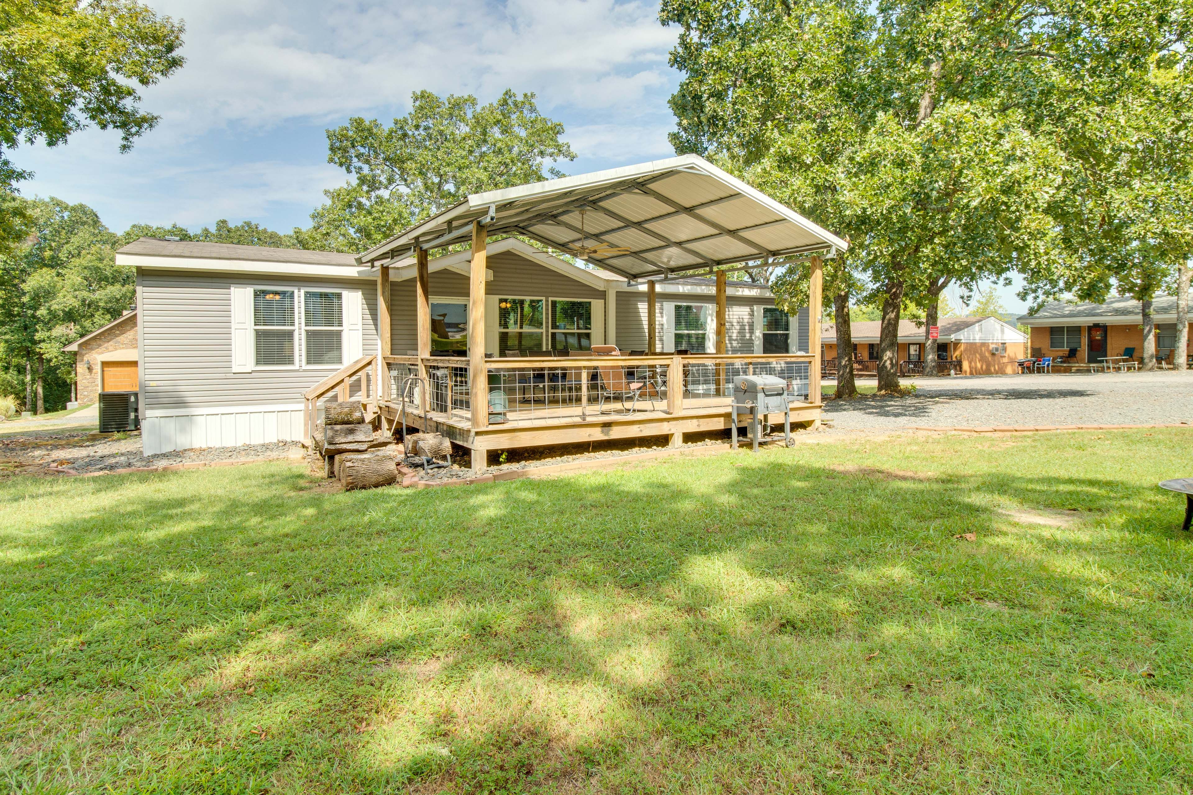 Private Yard | Fire Pit