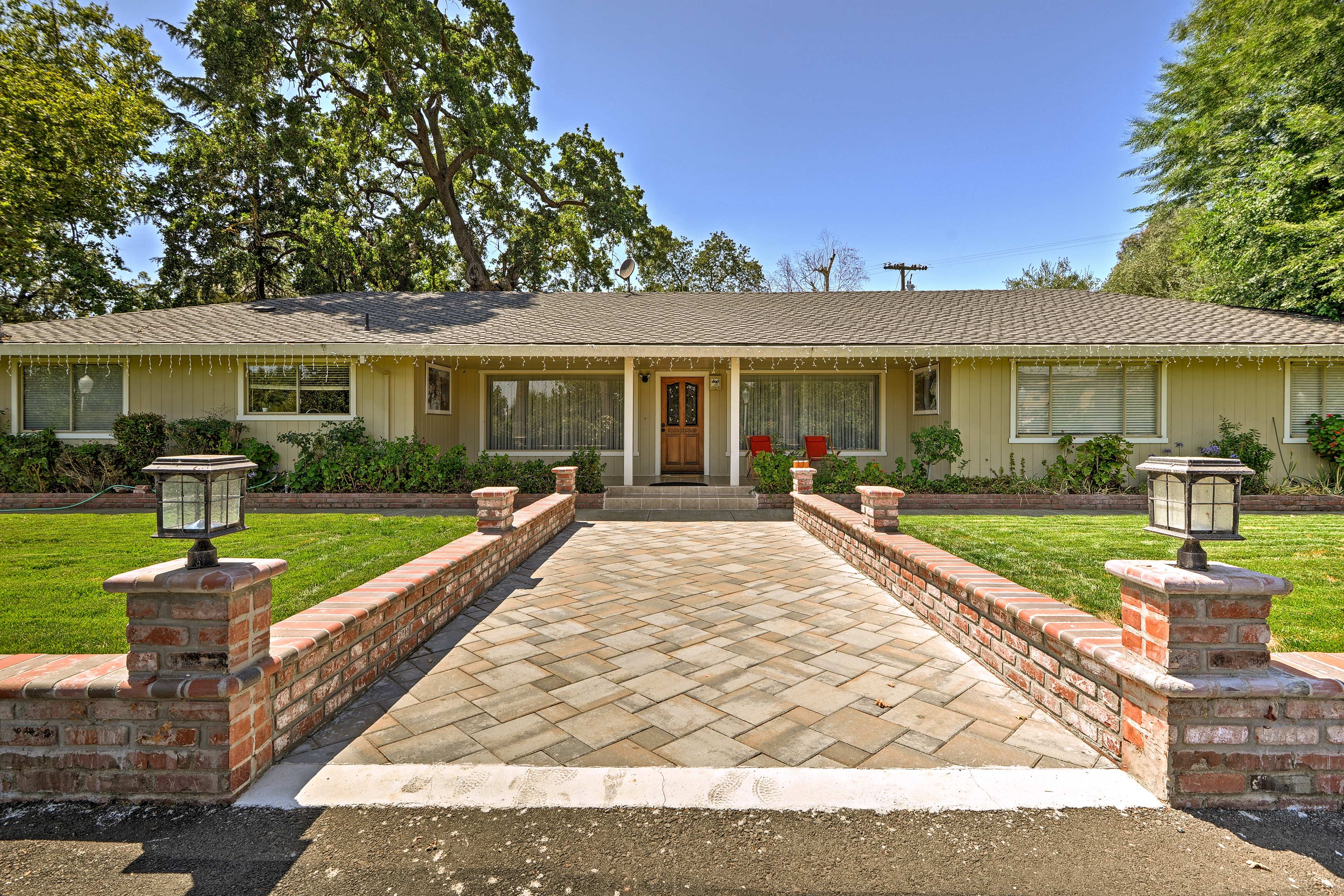 Gilroy Vacation Rental | 3BR | 3BA | 2,500 Sq Ft | 2 Steps for Access