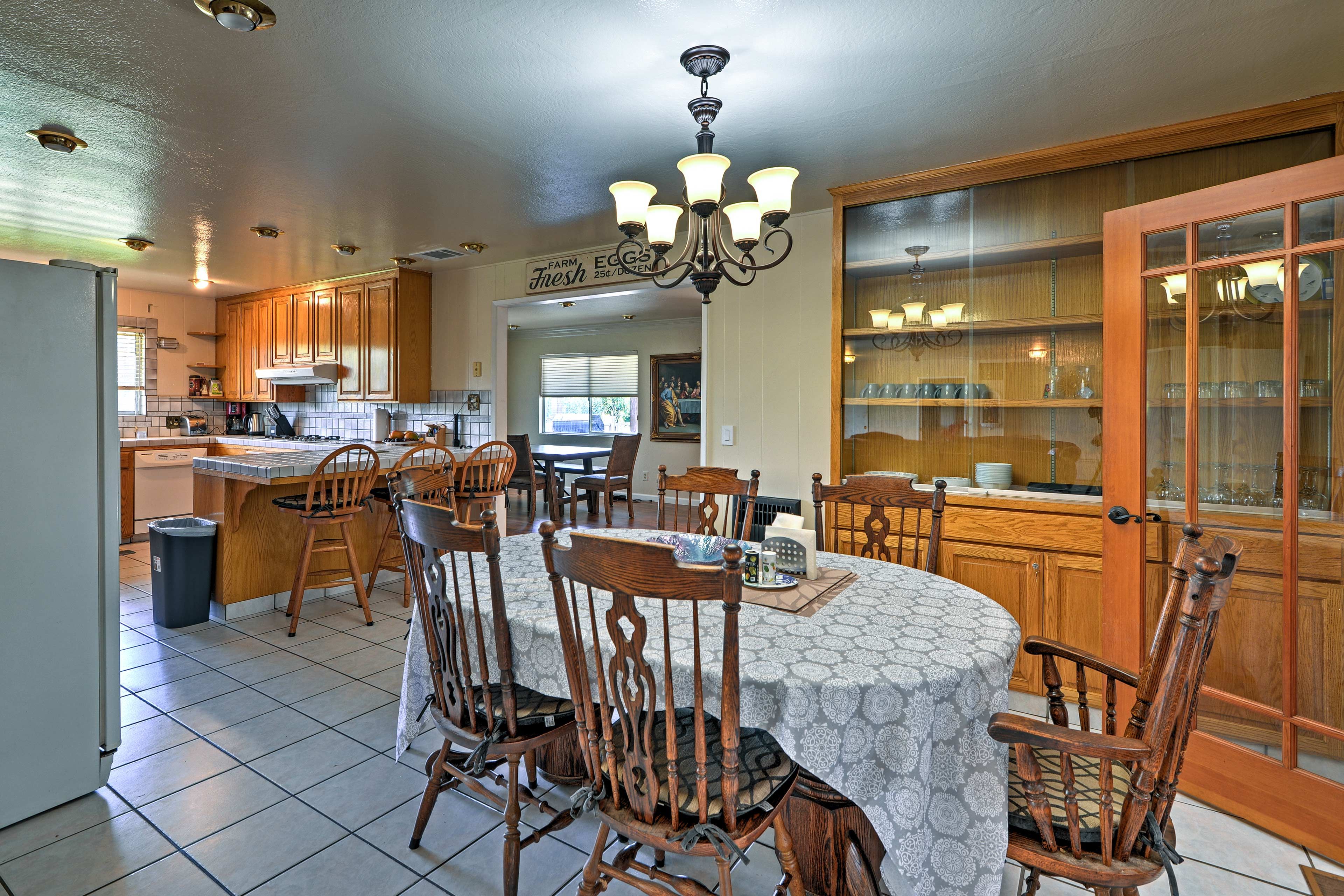 Dining Space | Dishware/Flatware