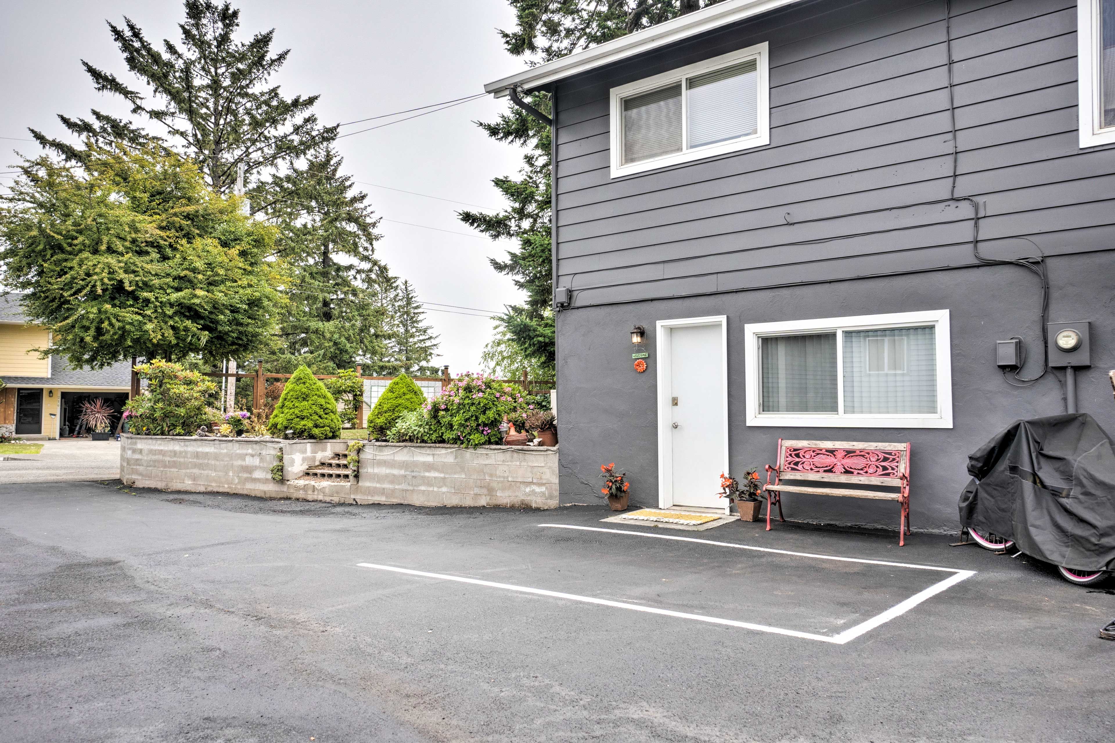 Exterior | Apartment Entrance